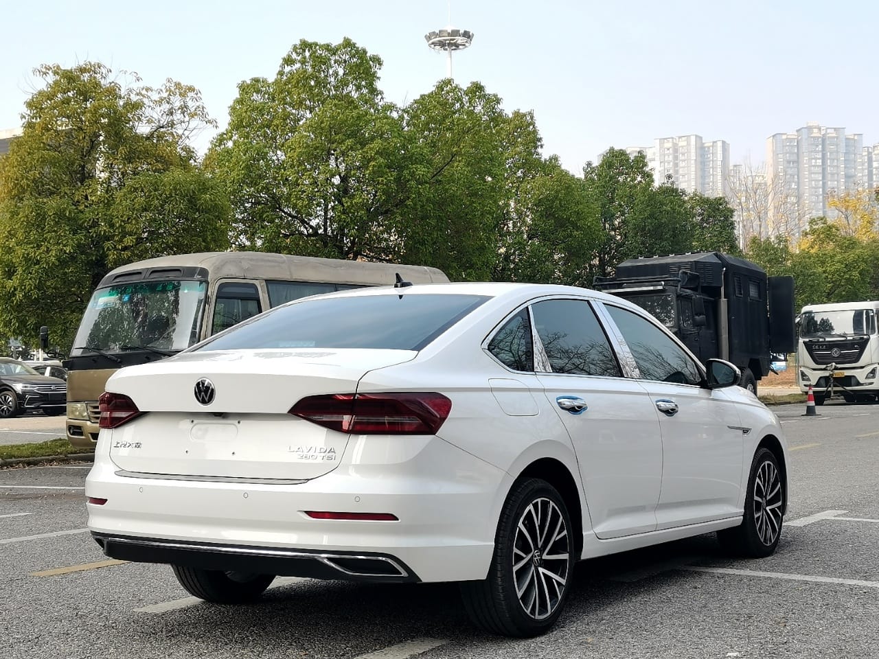 Volkswagen Lavida 280TSI DSG Deluxe Edition
