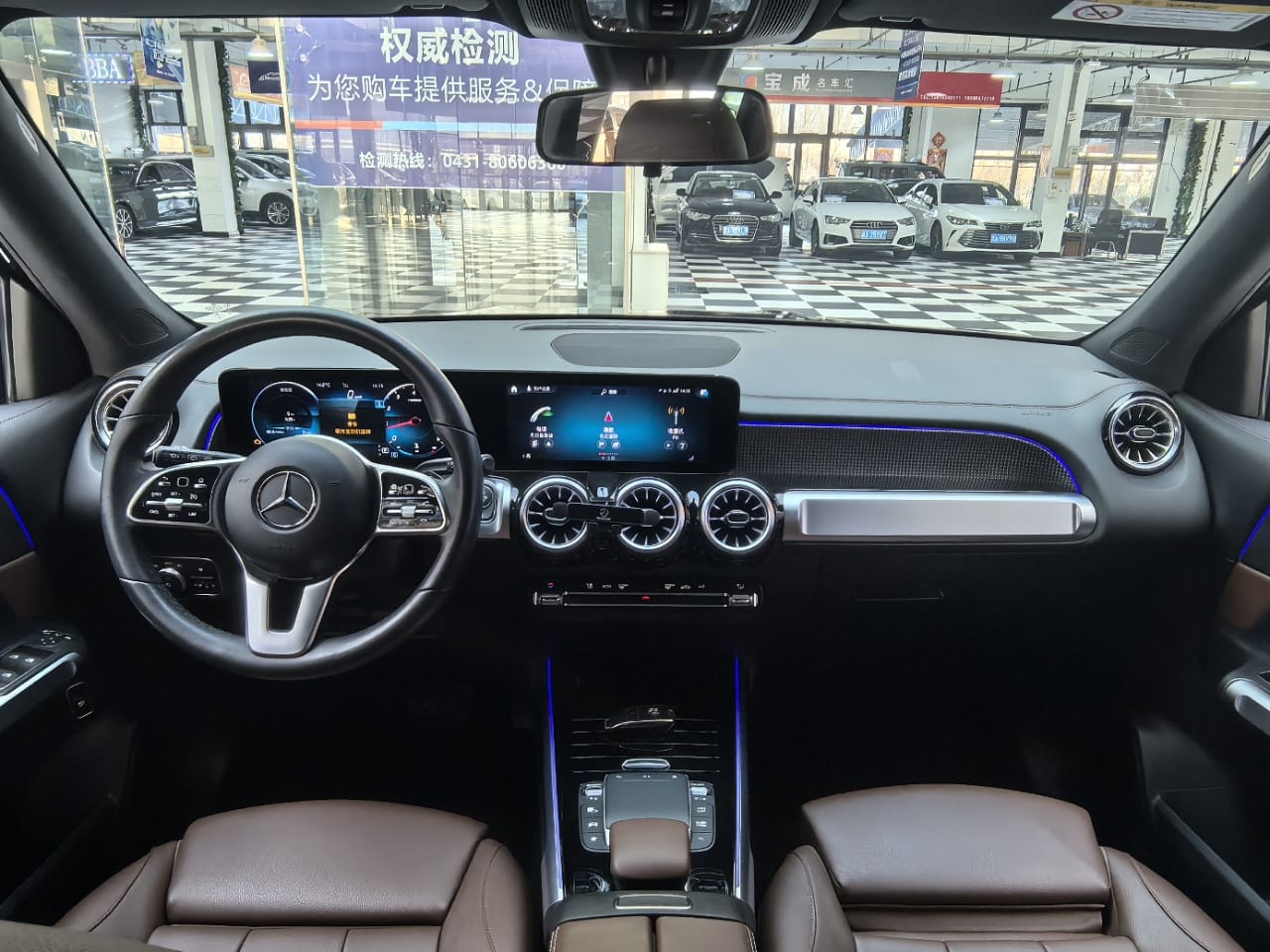 Mercedes-Benz GLB 180
