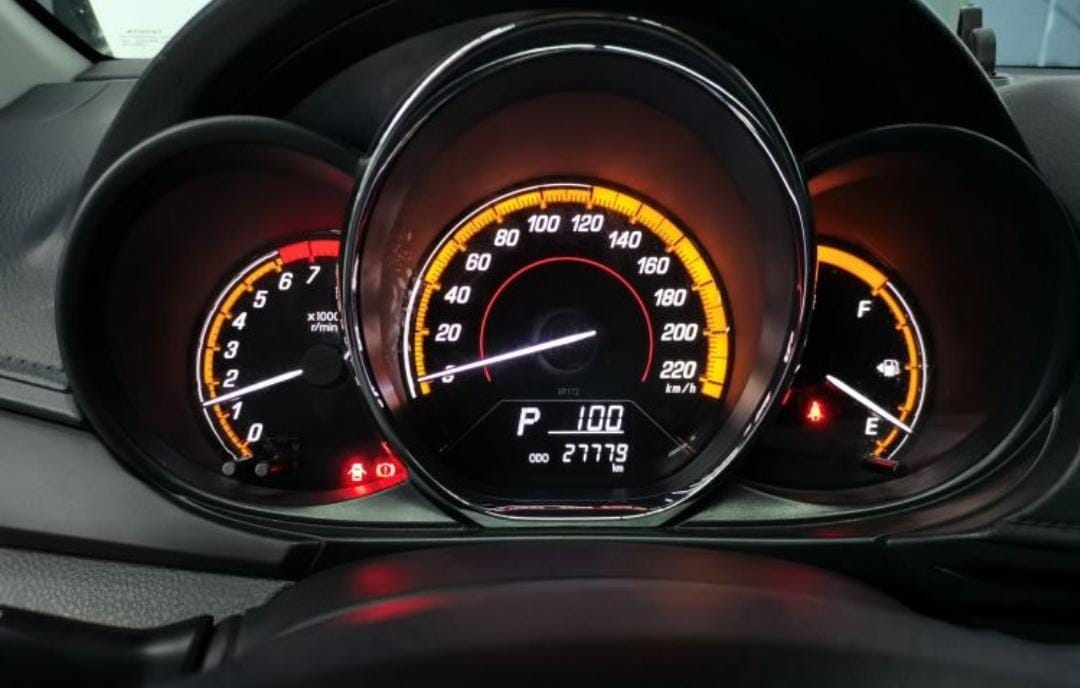 Toyota Yaris L Glamour X 1.5L CVT Leading PLUS Edition