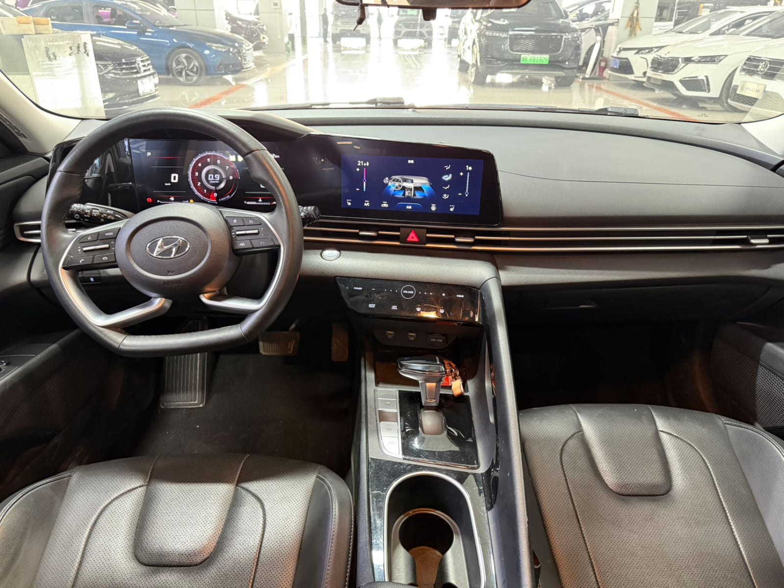 Hyundai Elantra 1.5L CVT Premium Edition