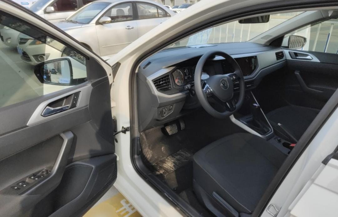 Volkswagen Polo Plus 1.5L Auto Panorama Edition