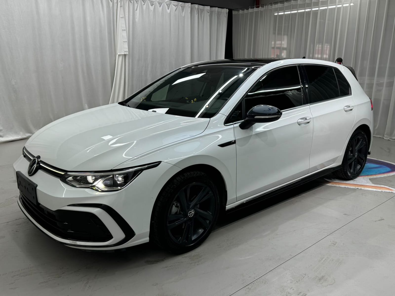 Volkswagen Golf 280TSI DSG R-Line