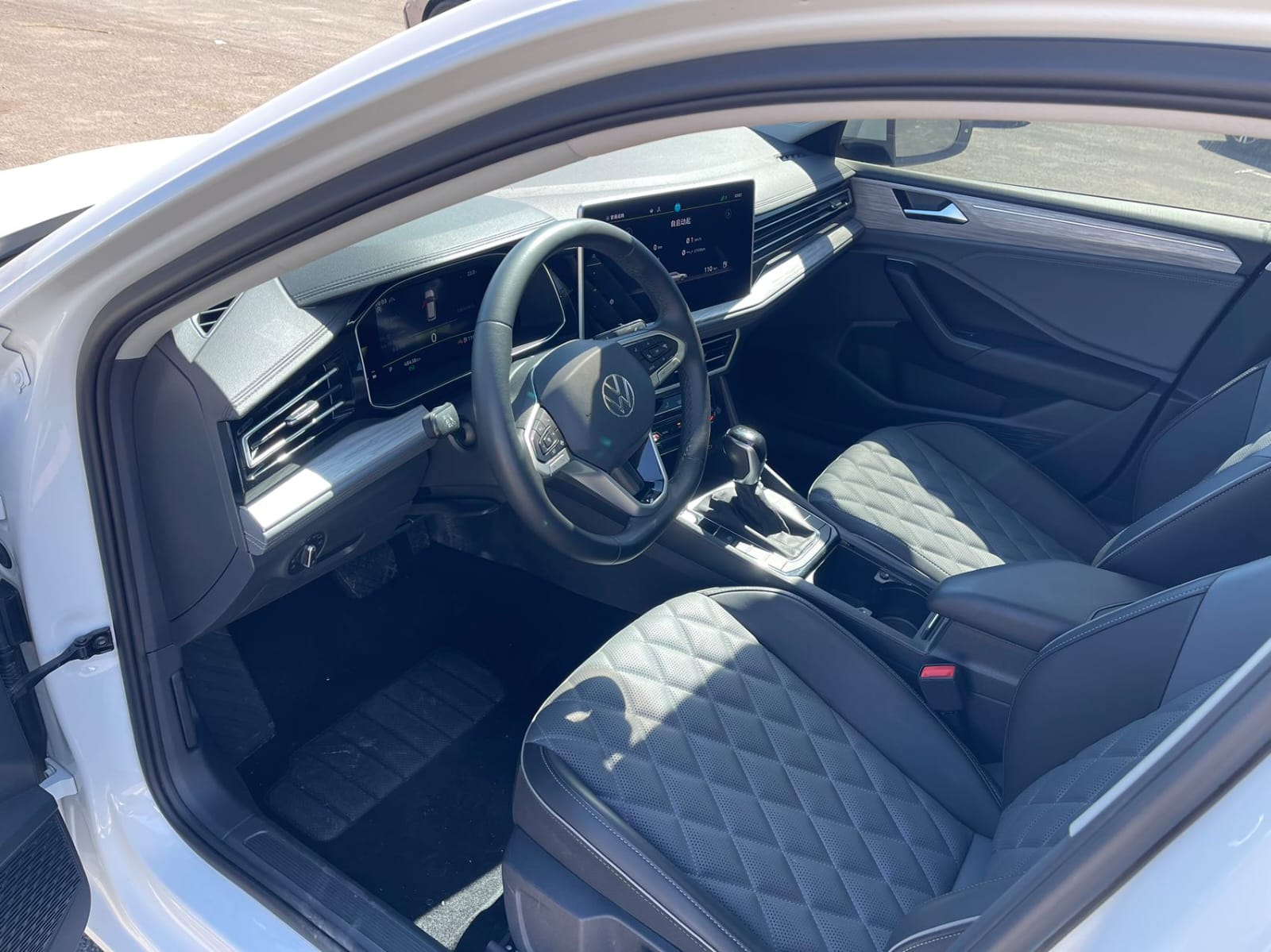 Volkswagen Sagitar 280TSI DSG