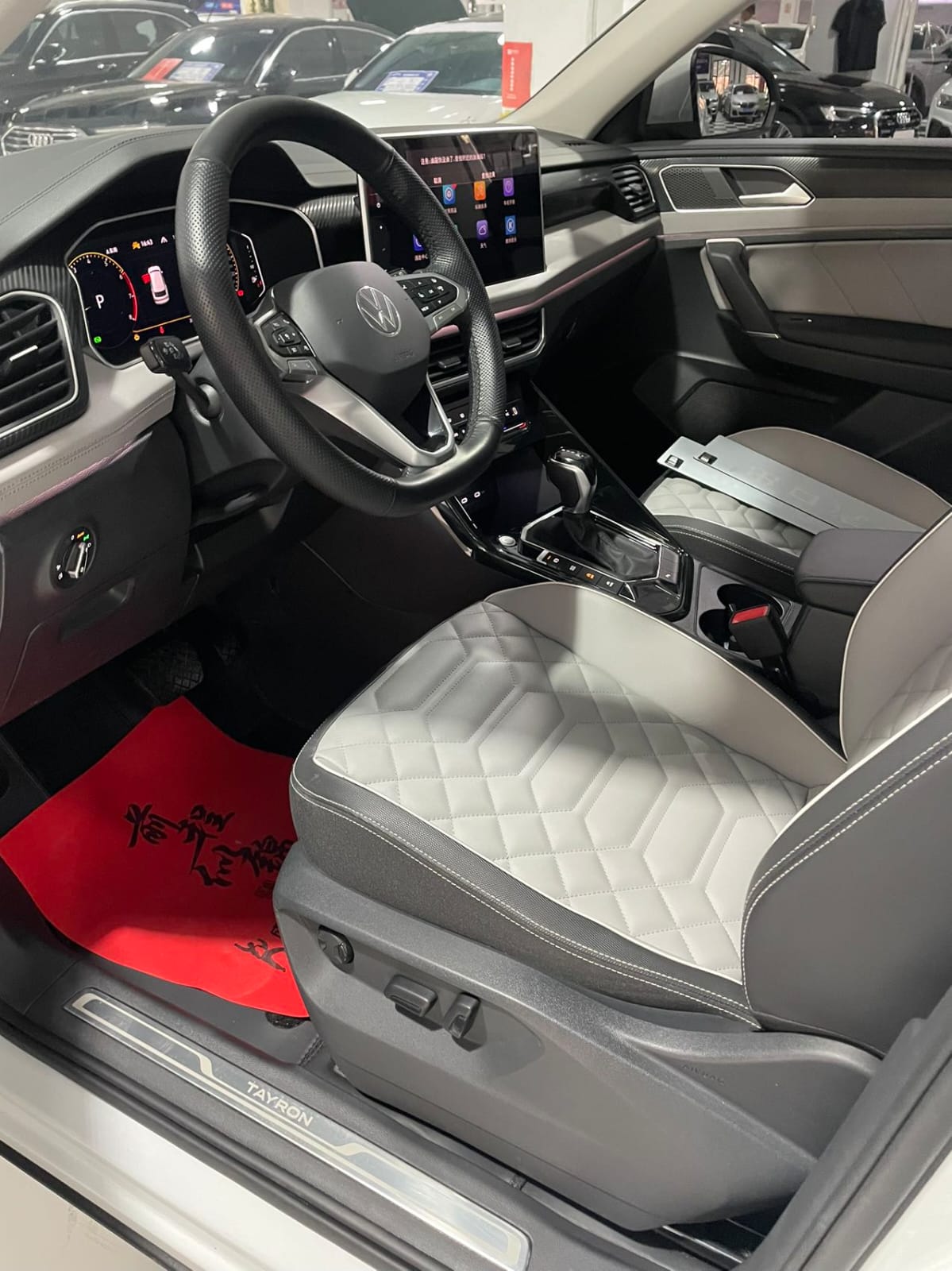 Volkswagen Tayron 280TSI Deluxe Plus Premium Edition