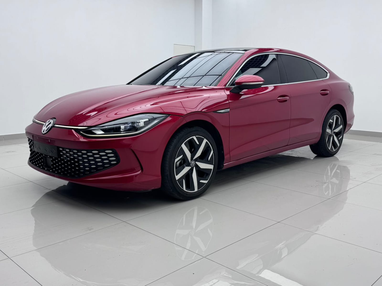 Volkswagen Lamando L 280TSI Cool Hot Version