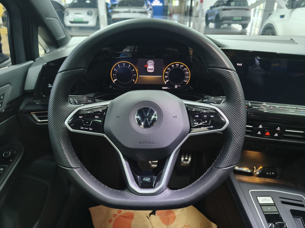 Volkswagen Golf 1.4T R-Line Life
