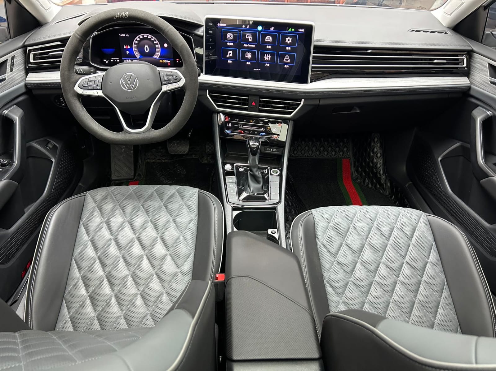 Volkswagen Sagitar  280TSI DSG Premium Edition Plus