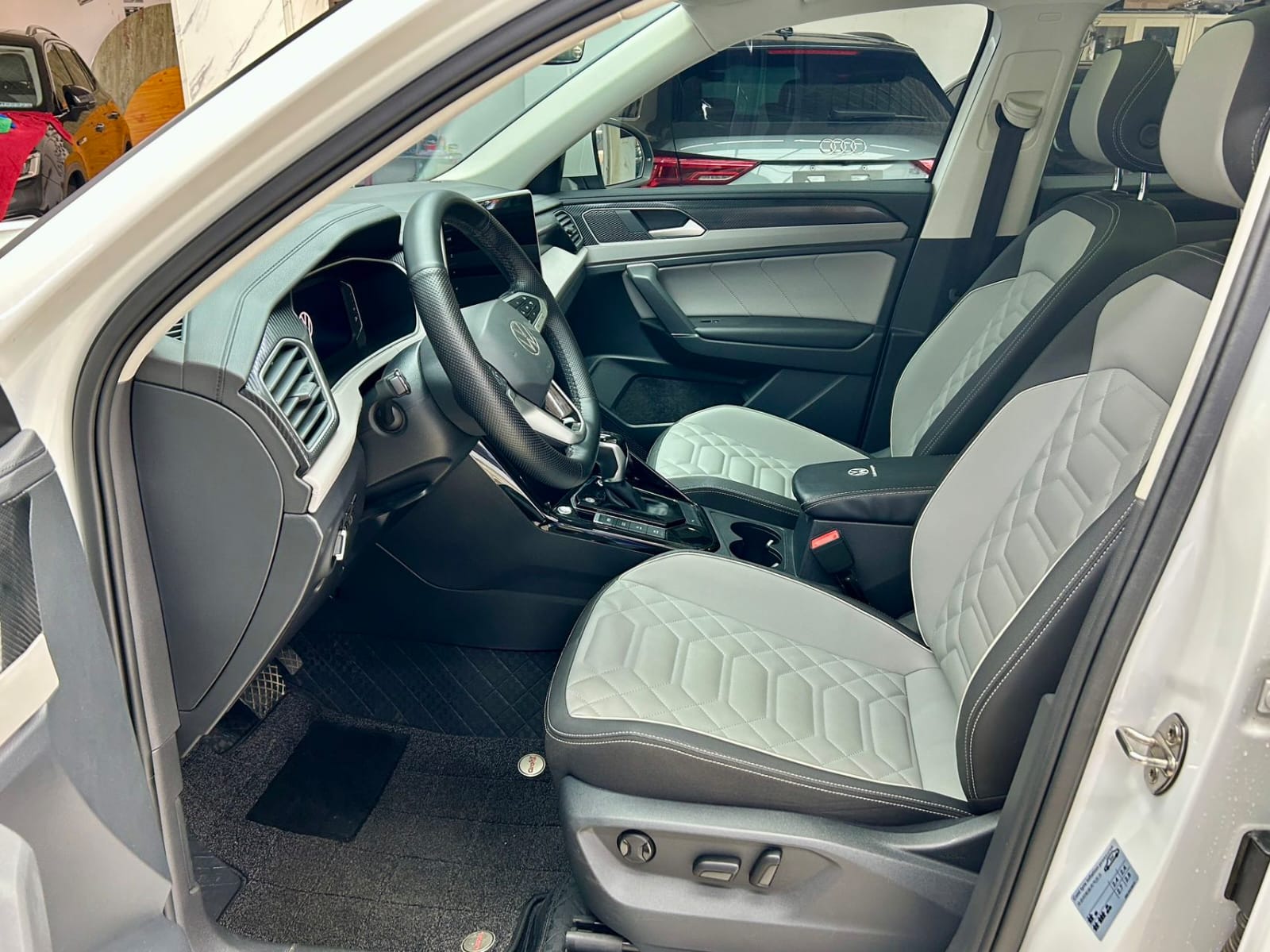 Volkswagen Tayron 280TSI Deluxe Plus Premium Edition