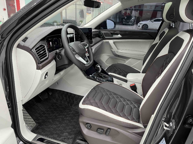 Volkswagen Tayron 280TSI Deluxe Plus Premium Edition
