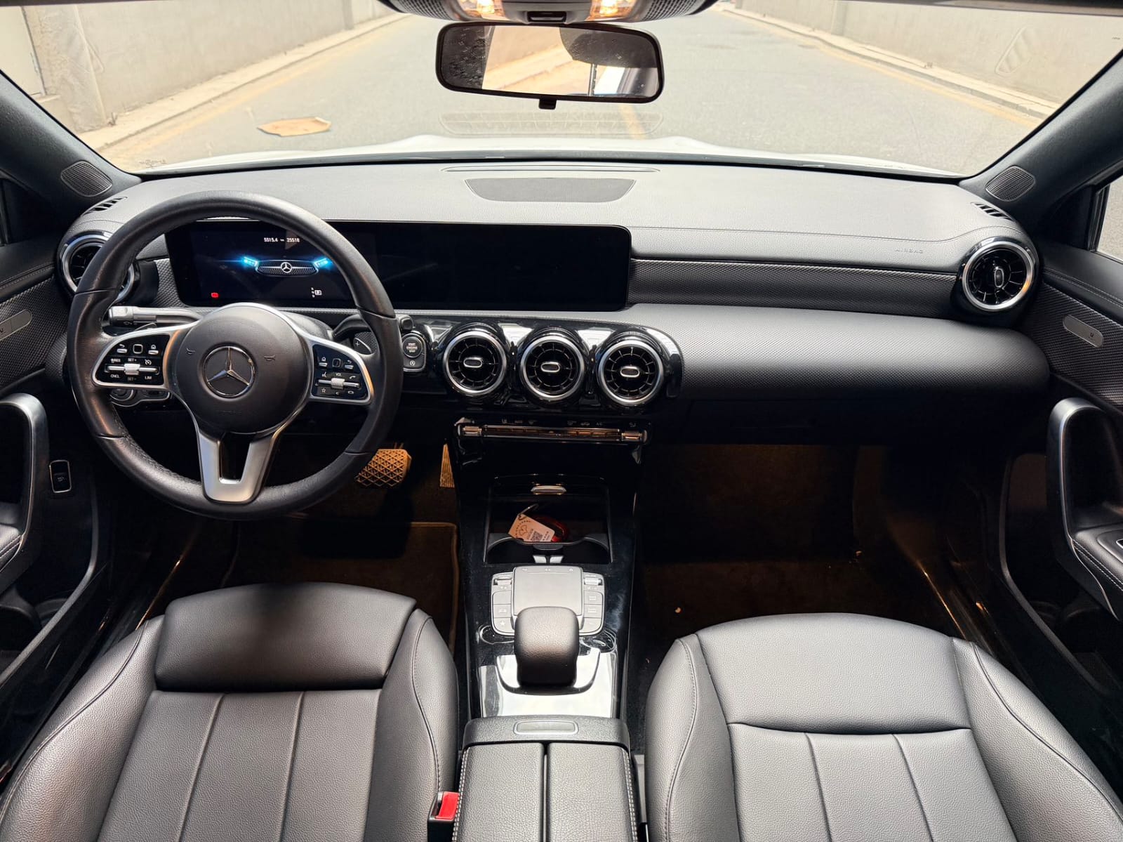 Mercedes-Benz A180L