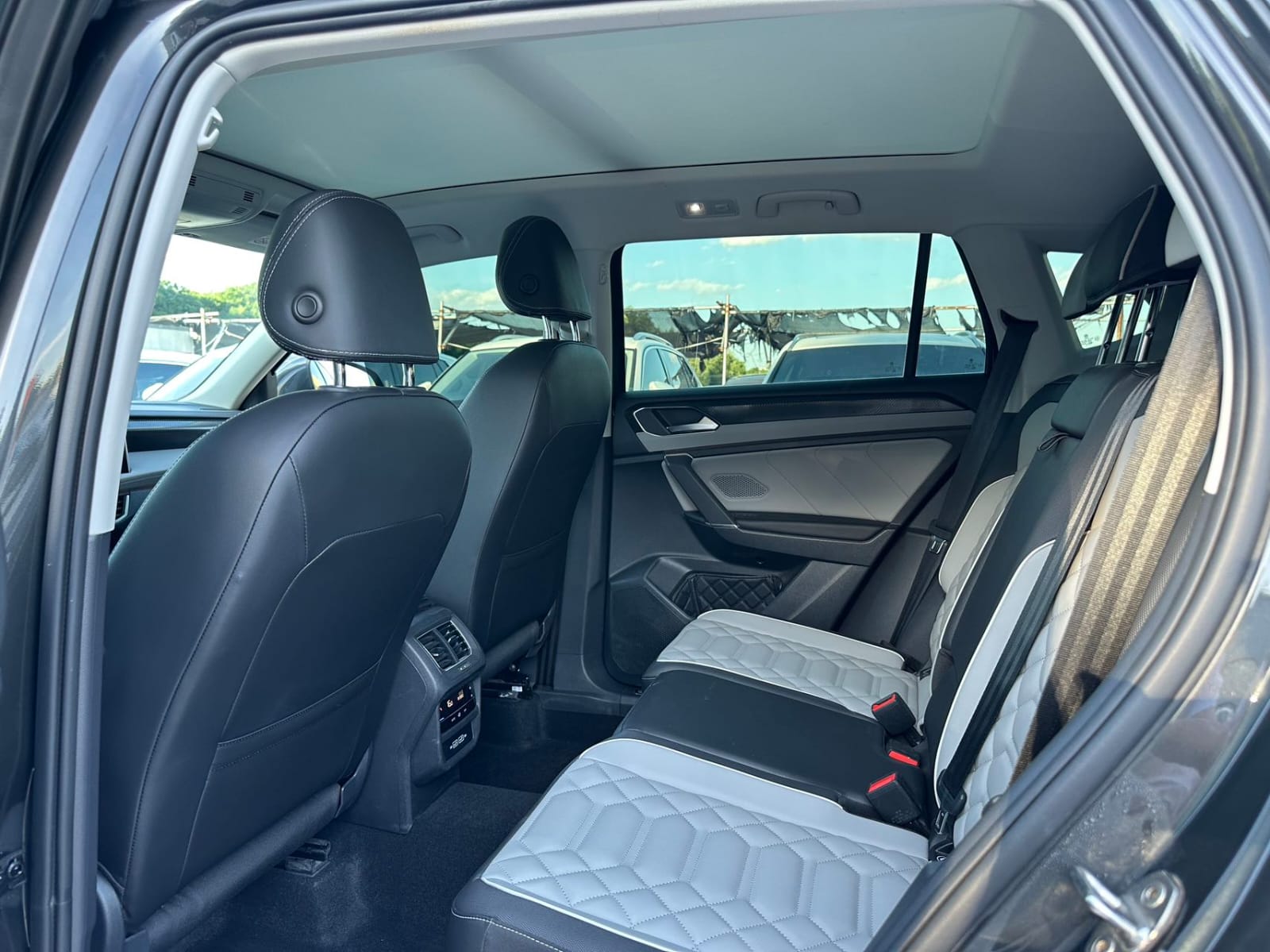 Volkswagen Tayron 280TSI Deluxe Plus Premium Edition