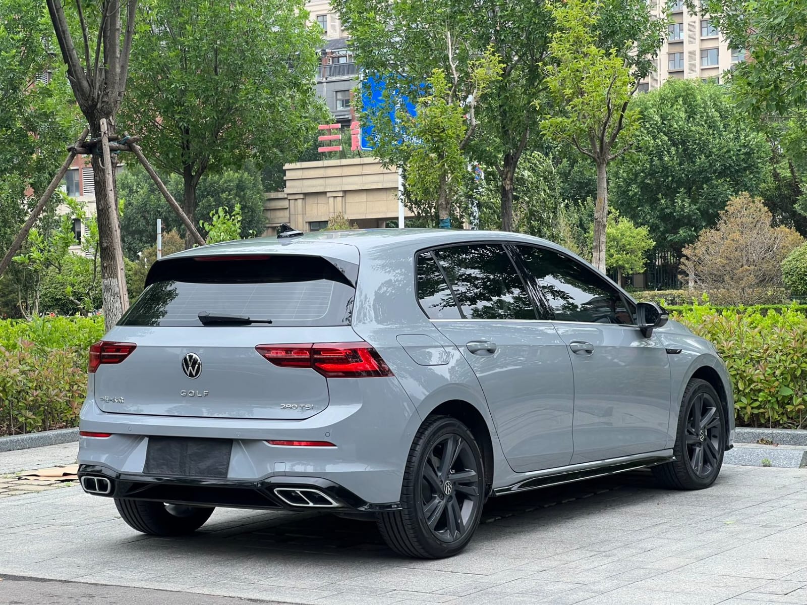 Volkswagen Golf 280TSI DSG R-Line