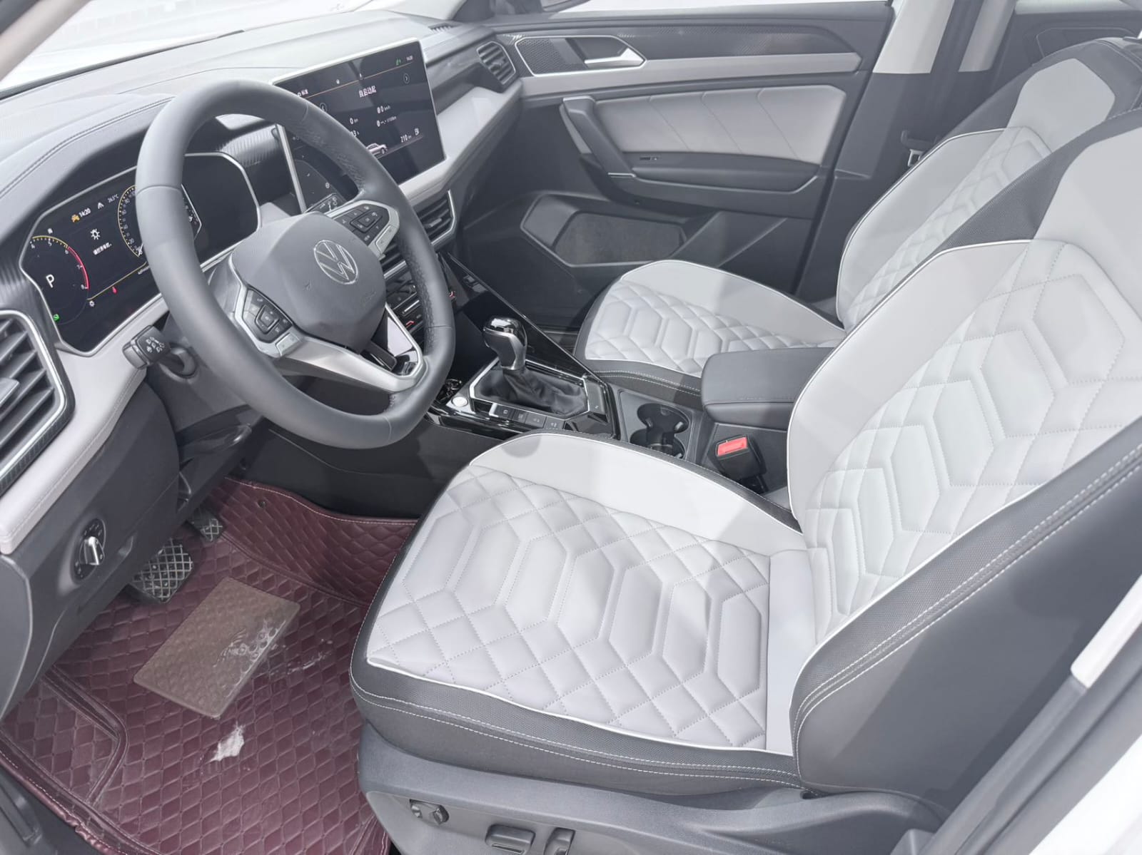 Volkswagen Tayron 280TSI Deluxe PLUS Premium Edition