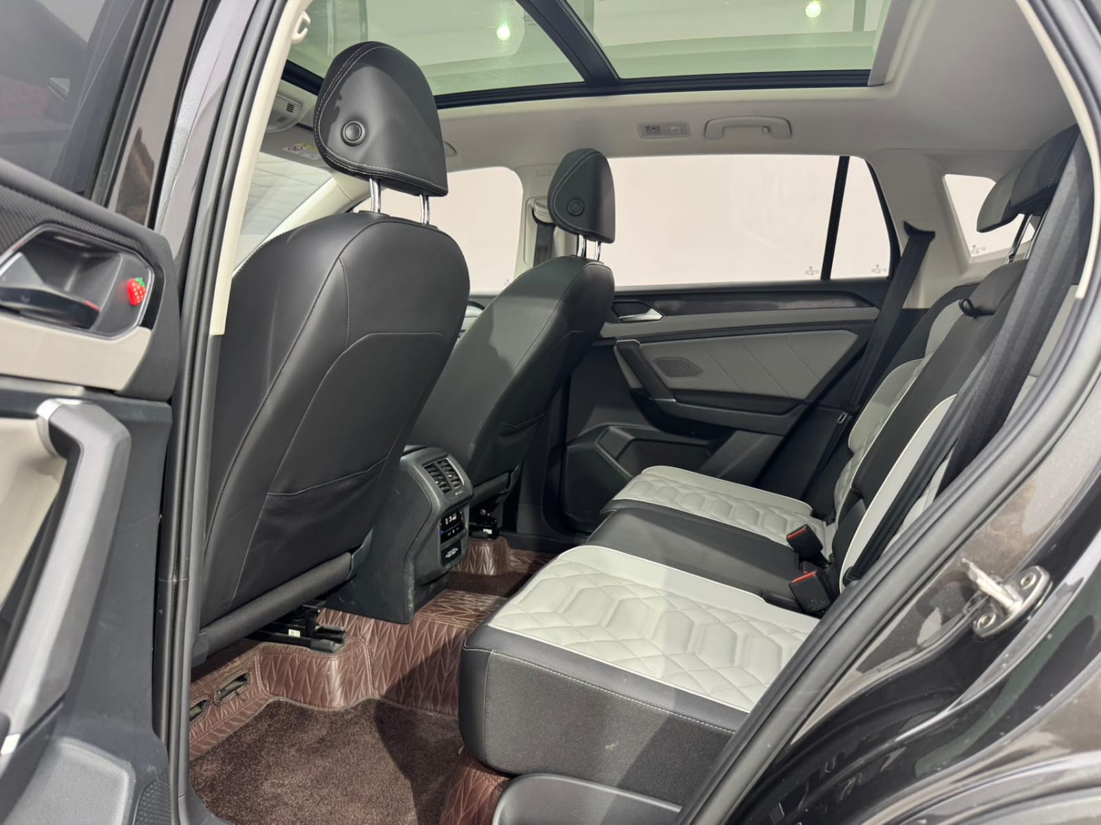 Volkswagen Tayron 280TSI Deluxe PLUS Premium Edition
