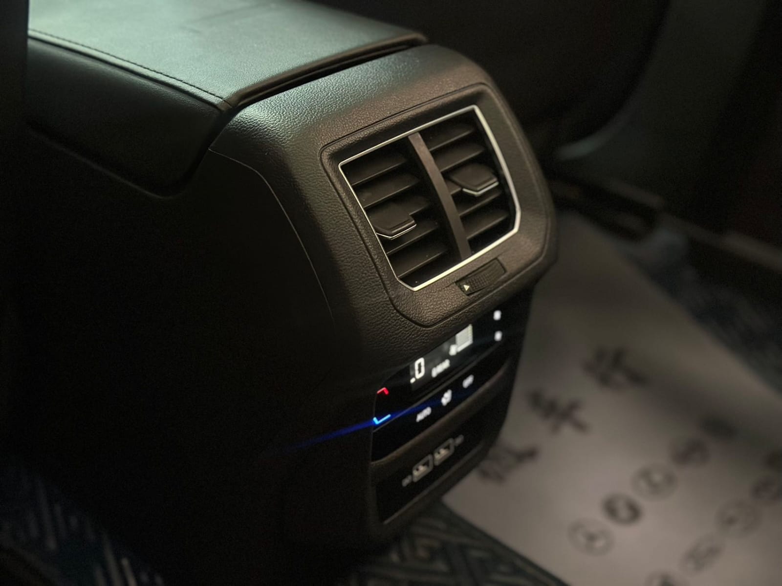 Volkswagen Tayron 280TSI Deluxe Plus Premium Edition