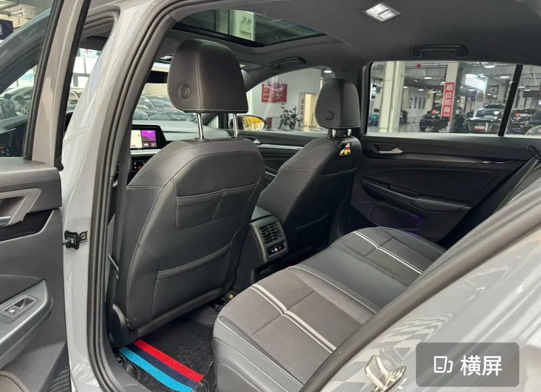 Volkswagen Golf 280TSI DSG R-Line