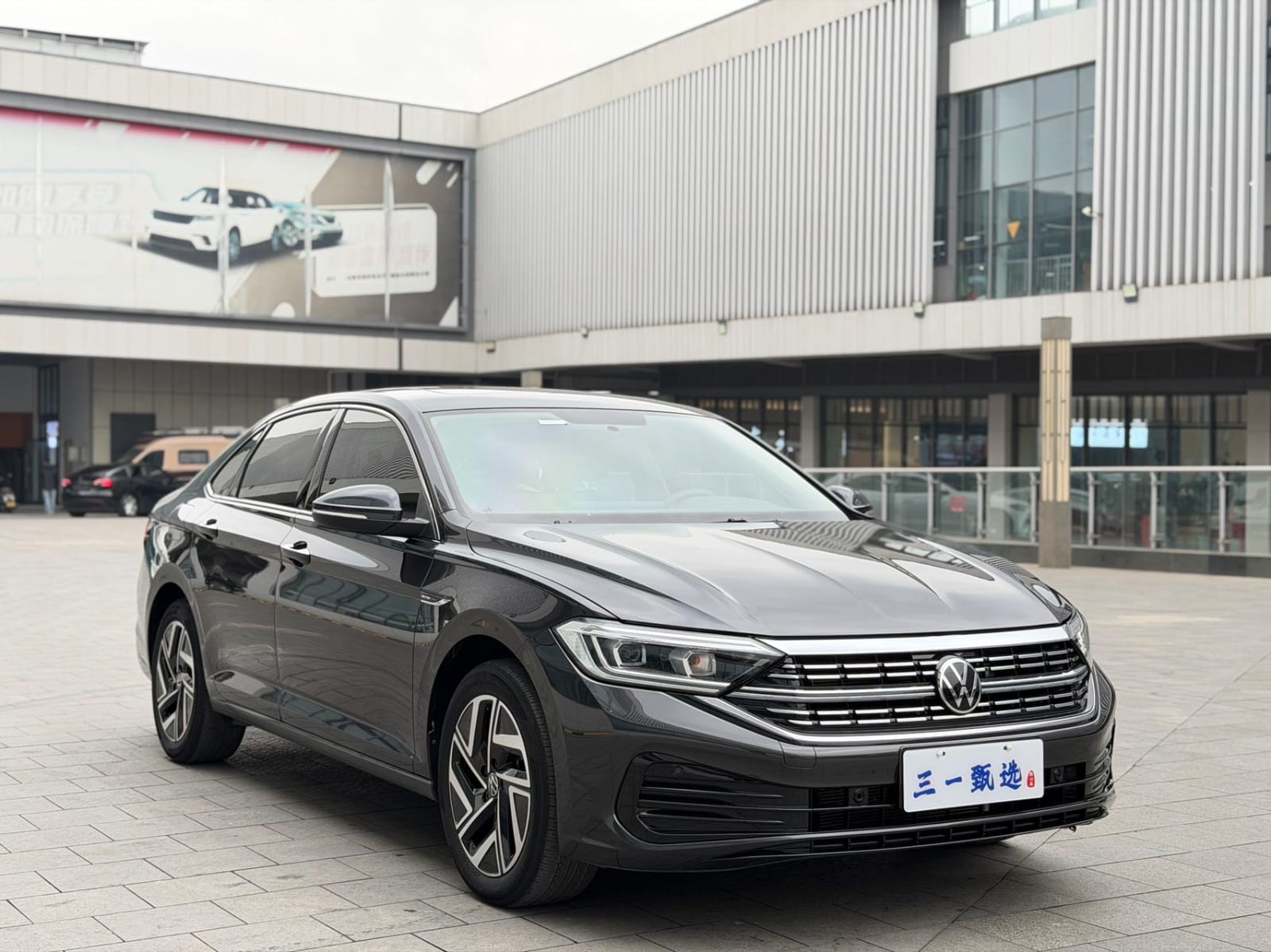 Volkswagen Sagitar 280TSI DSG Lite