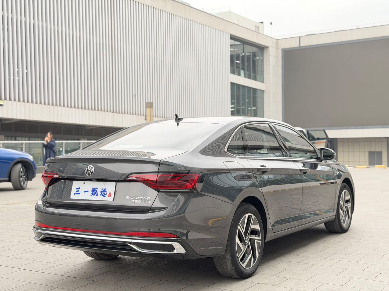 Volkswagen Sagitar 280TSI DSG Lite