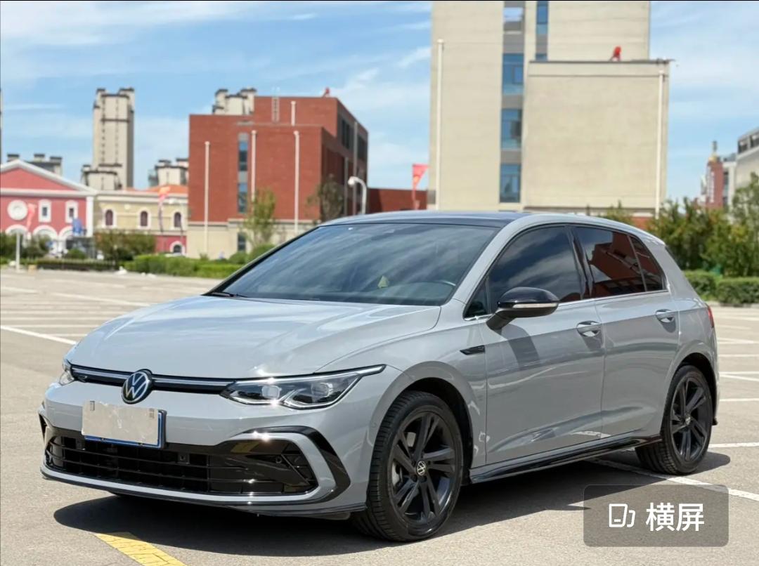 Volkswagen Golf R-Line
