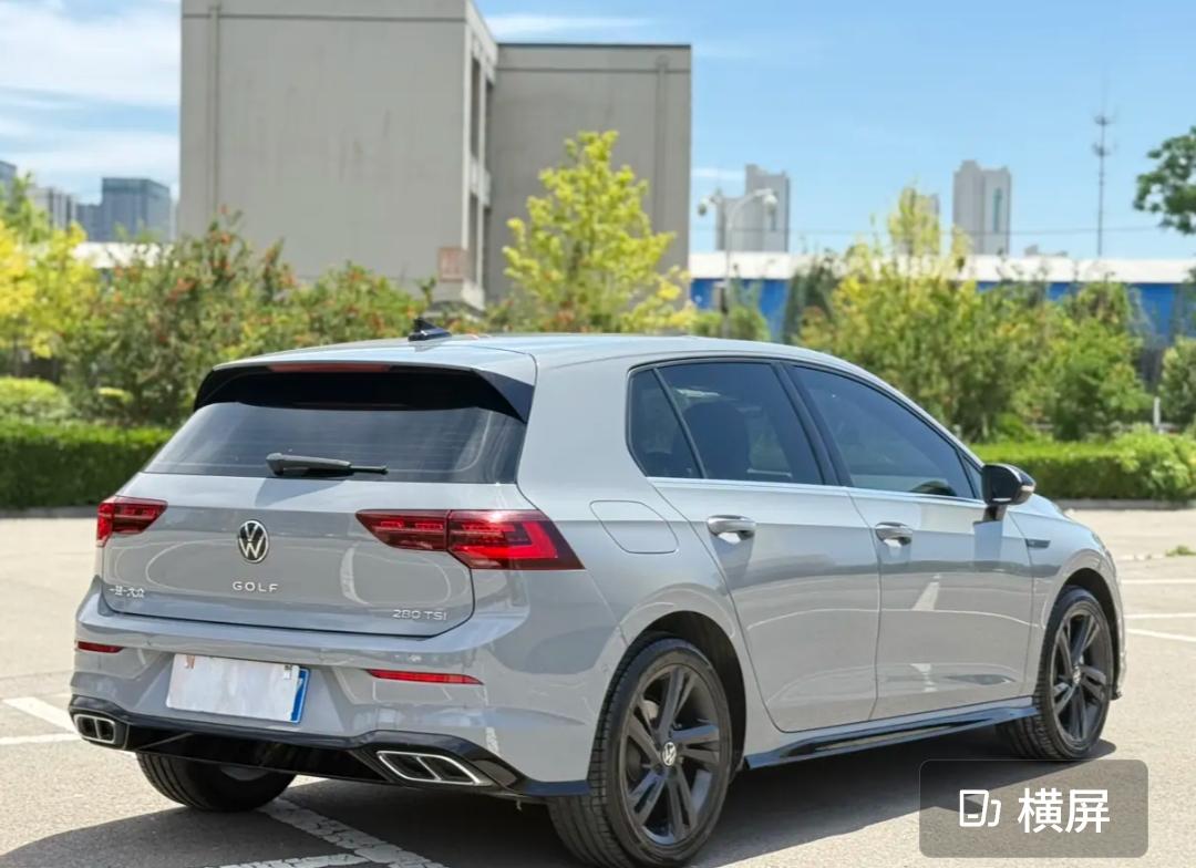 Volkswagen Golf R-Line