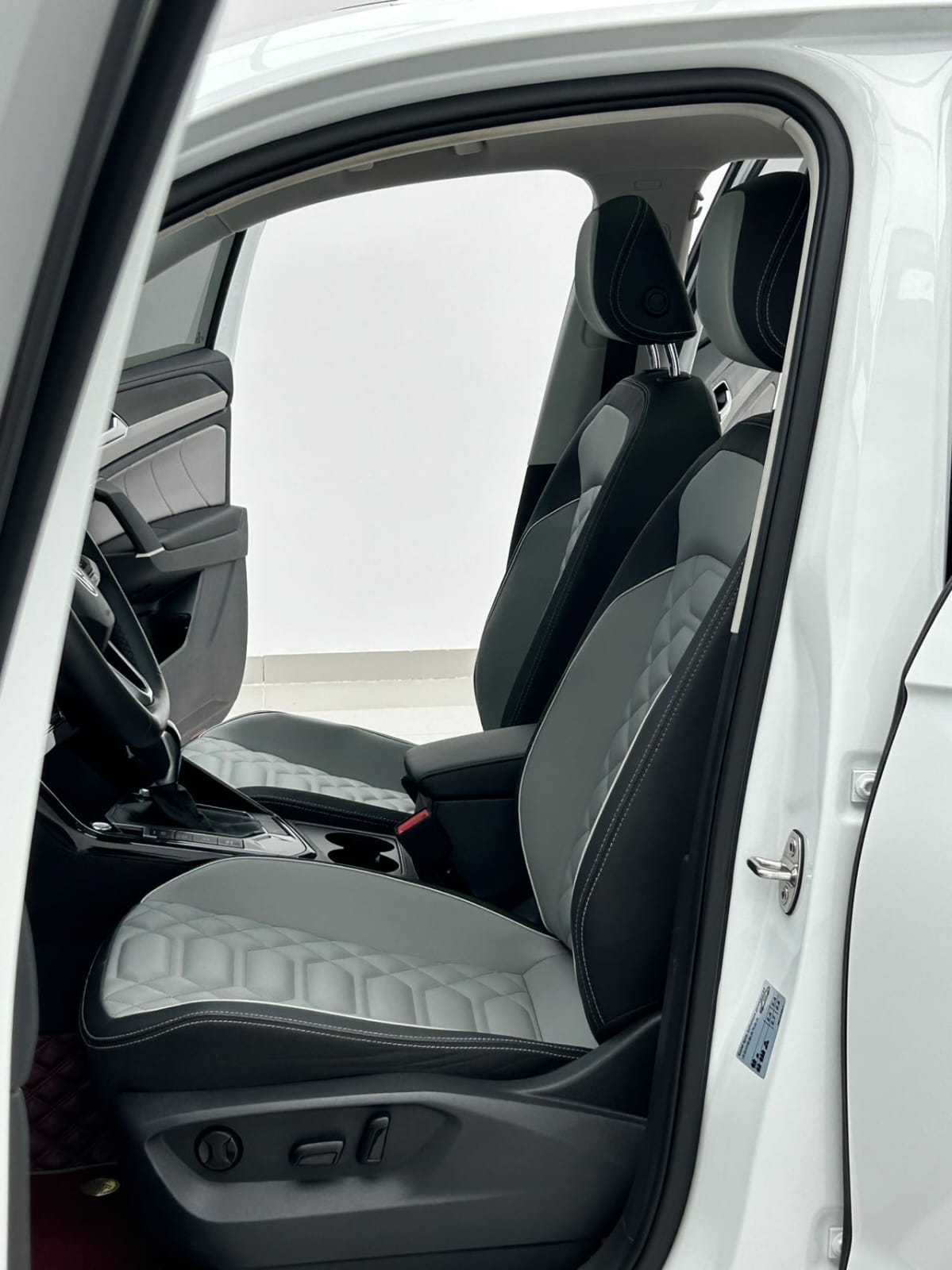 Volkswagen Tayron 280TSI Deluxe Plus Premium Edition