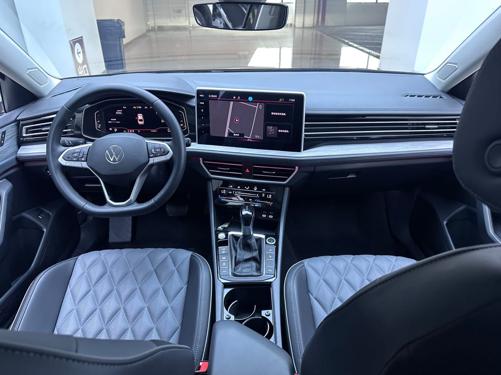 Volkswagen Sagitar 280TSI DSG Overpass Plus Edition