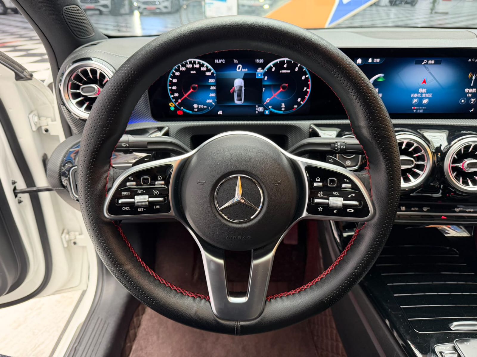 Mercedes-Benz A180