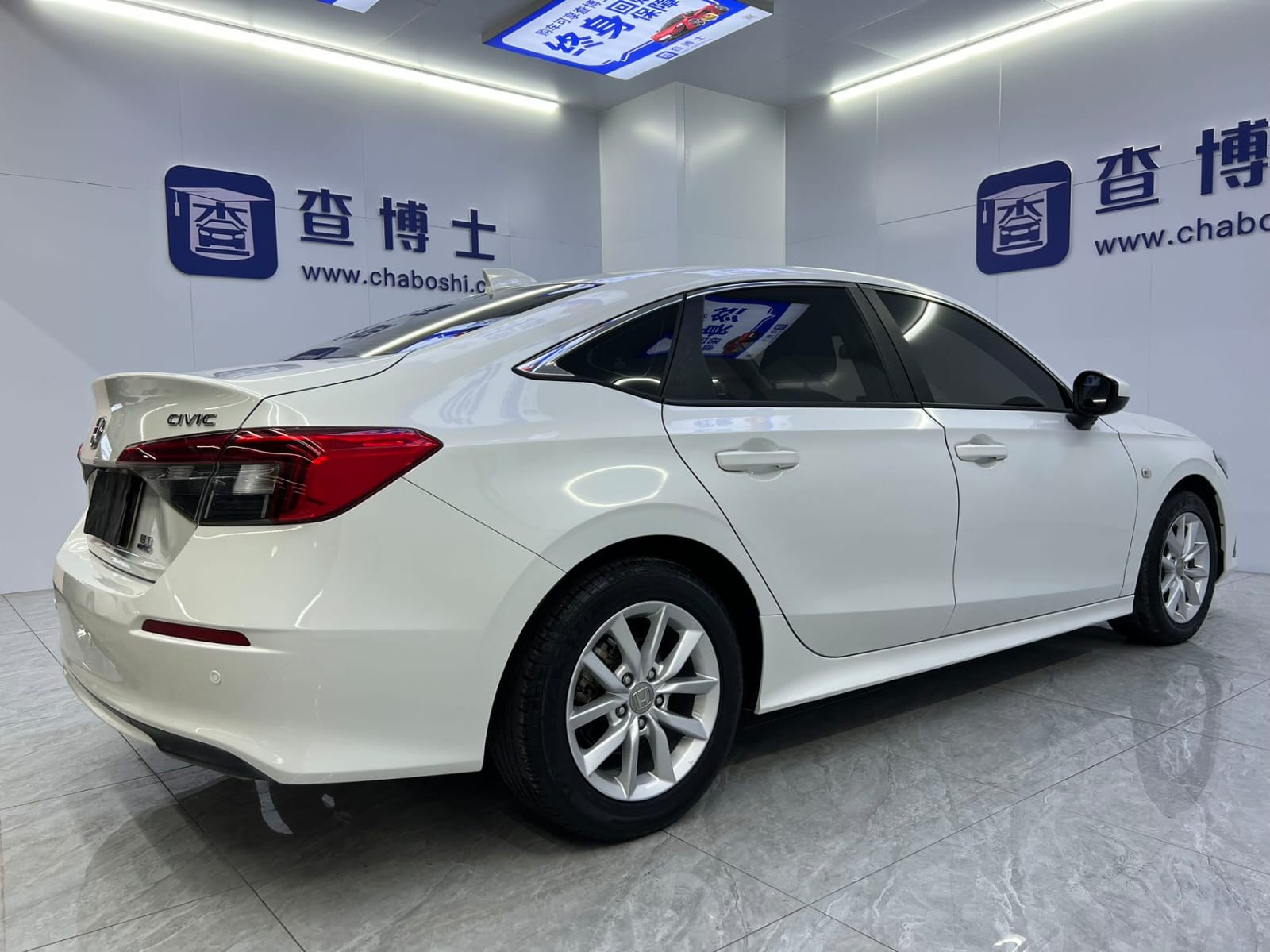 Honda Civic 180 TURBO CVT