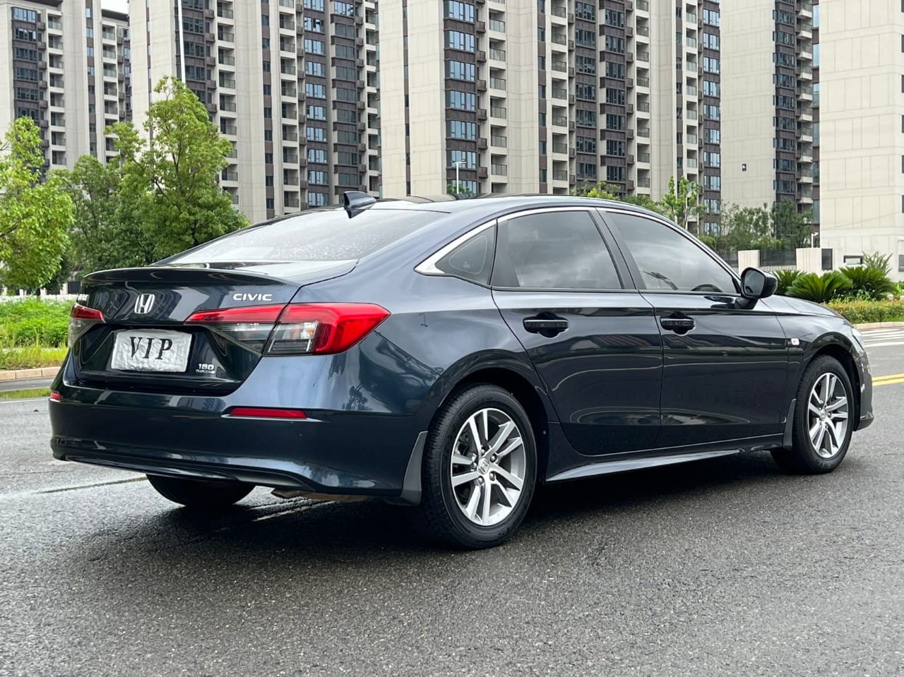 Honda Civic 180TURBO CVT