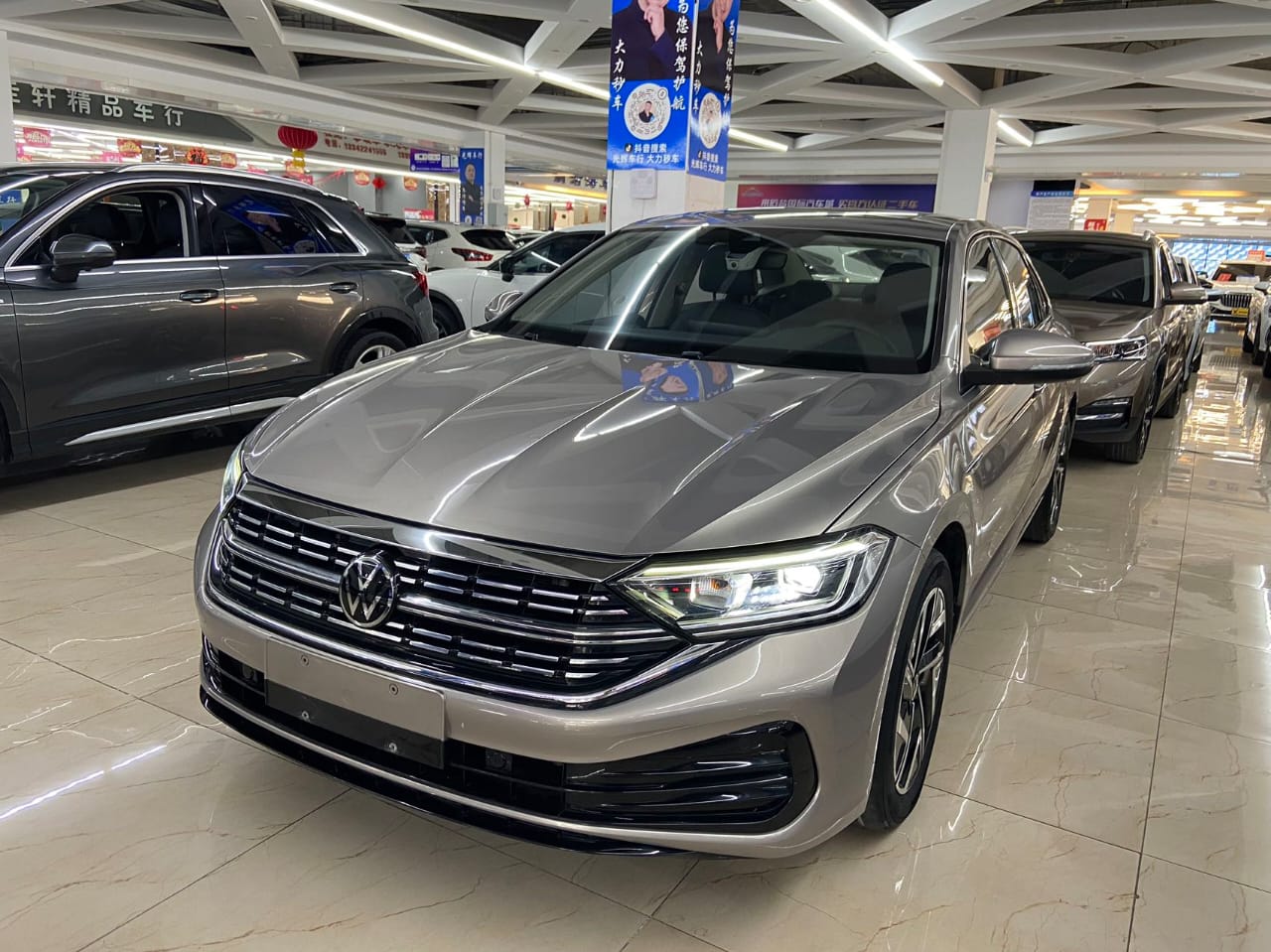 Volkswagen Sagitar 280TSI DSG