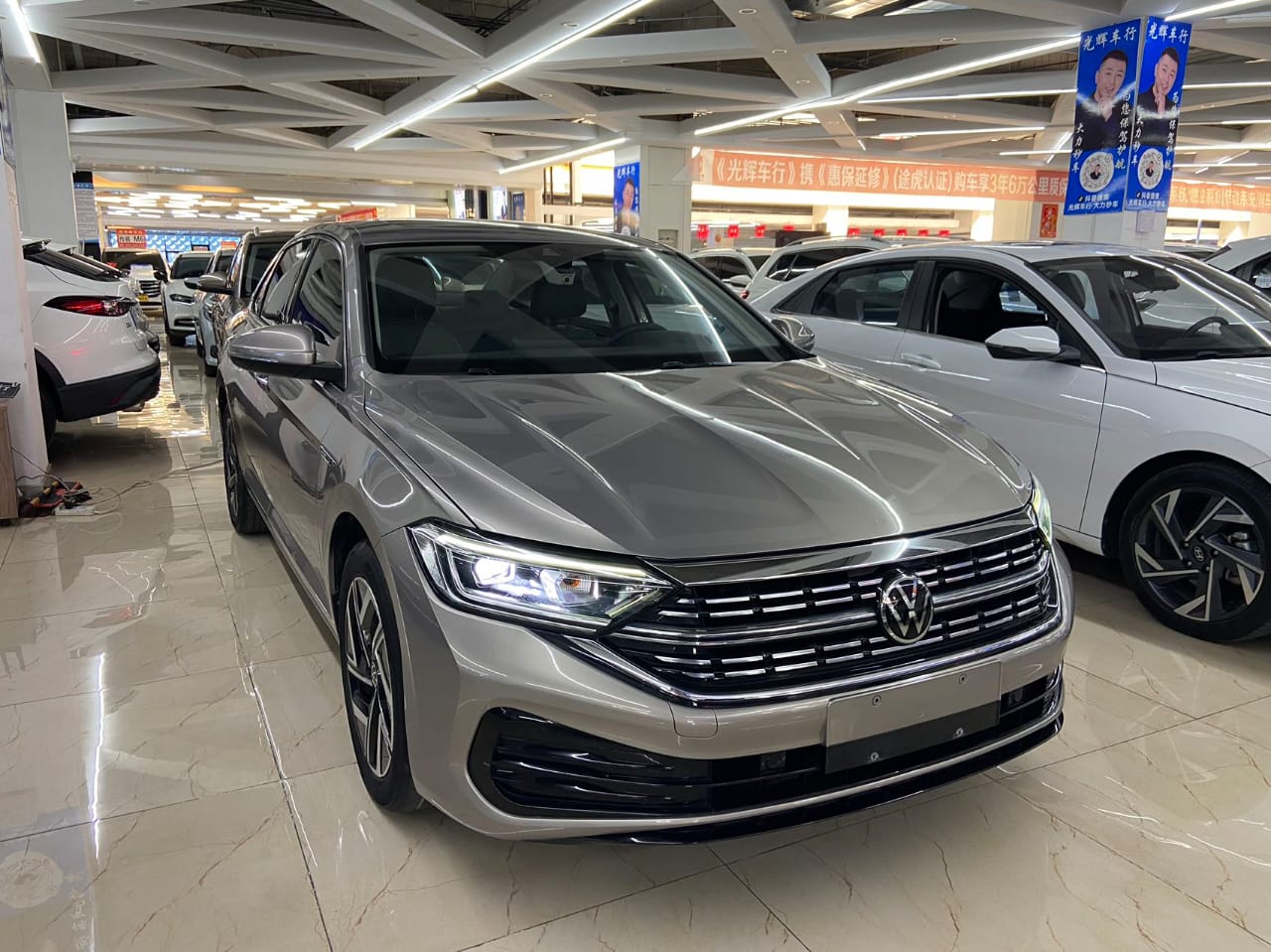 Volkswagen Sagitar 280TSI DSG