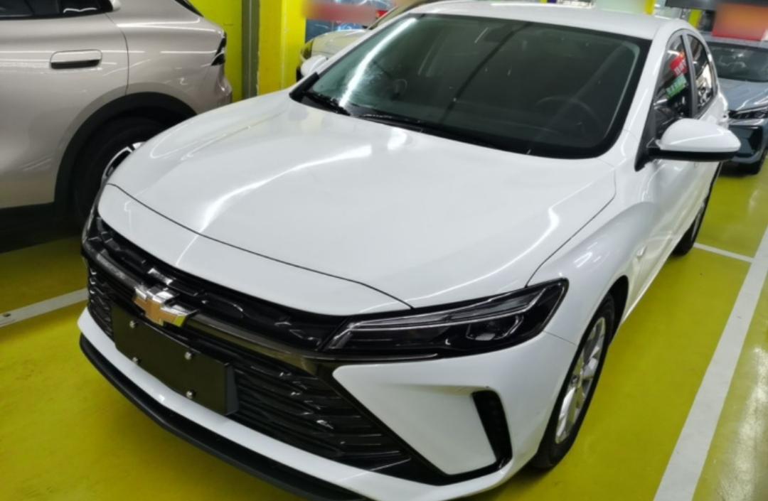 Chevrolet Monza (Cruze) 1.5L