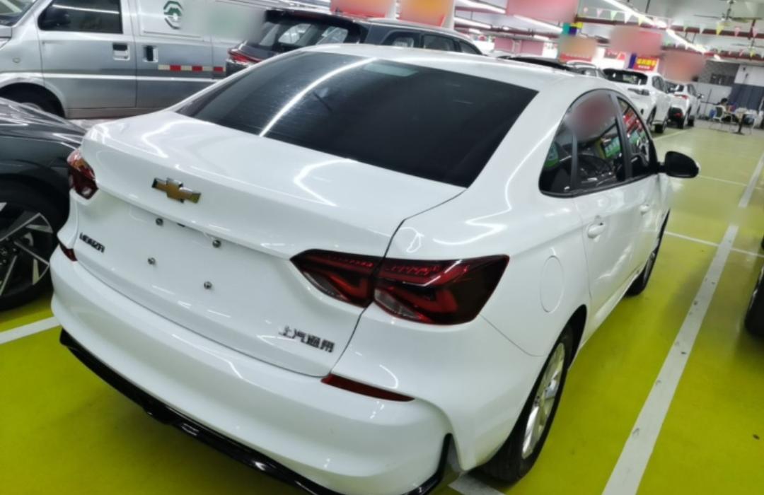 Chevrolet Monza (Cruze) 1.5L