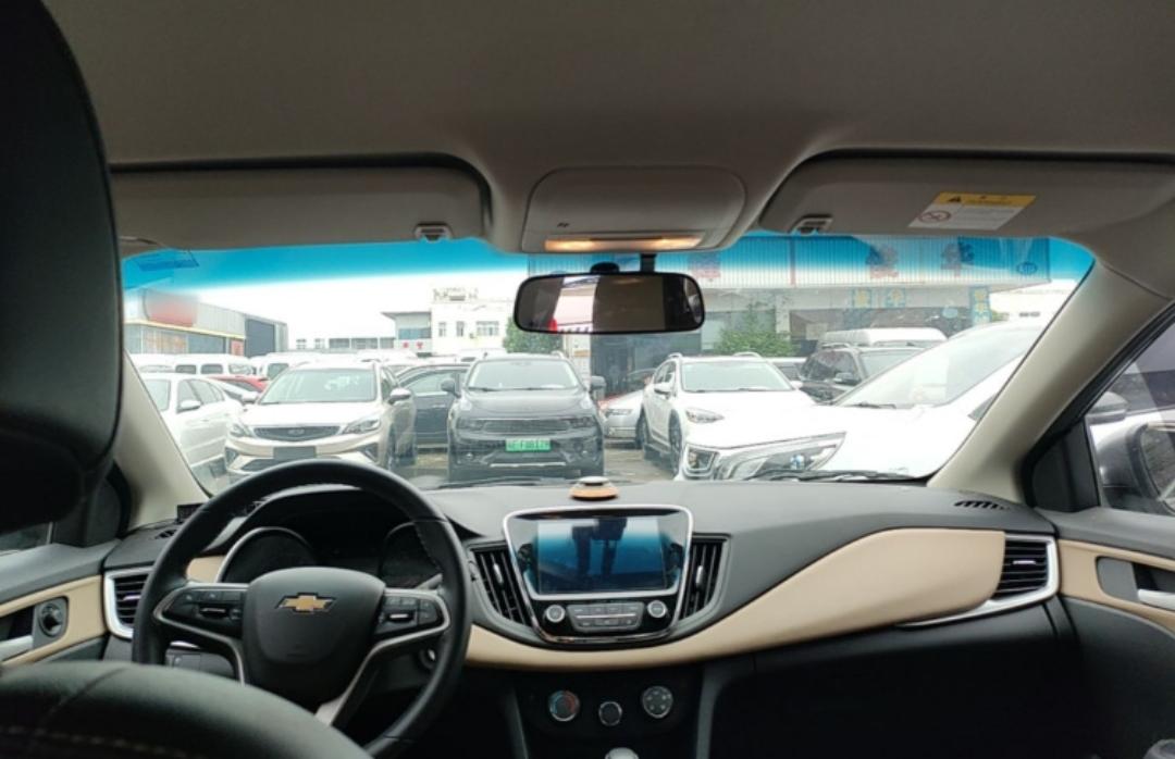 Chevrolet Monza (Cruze) 320 Automatic Enjoy Skylight Edition