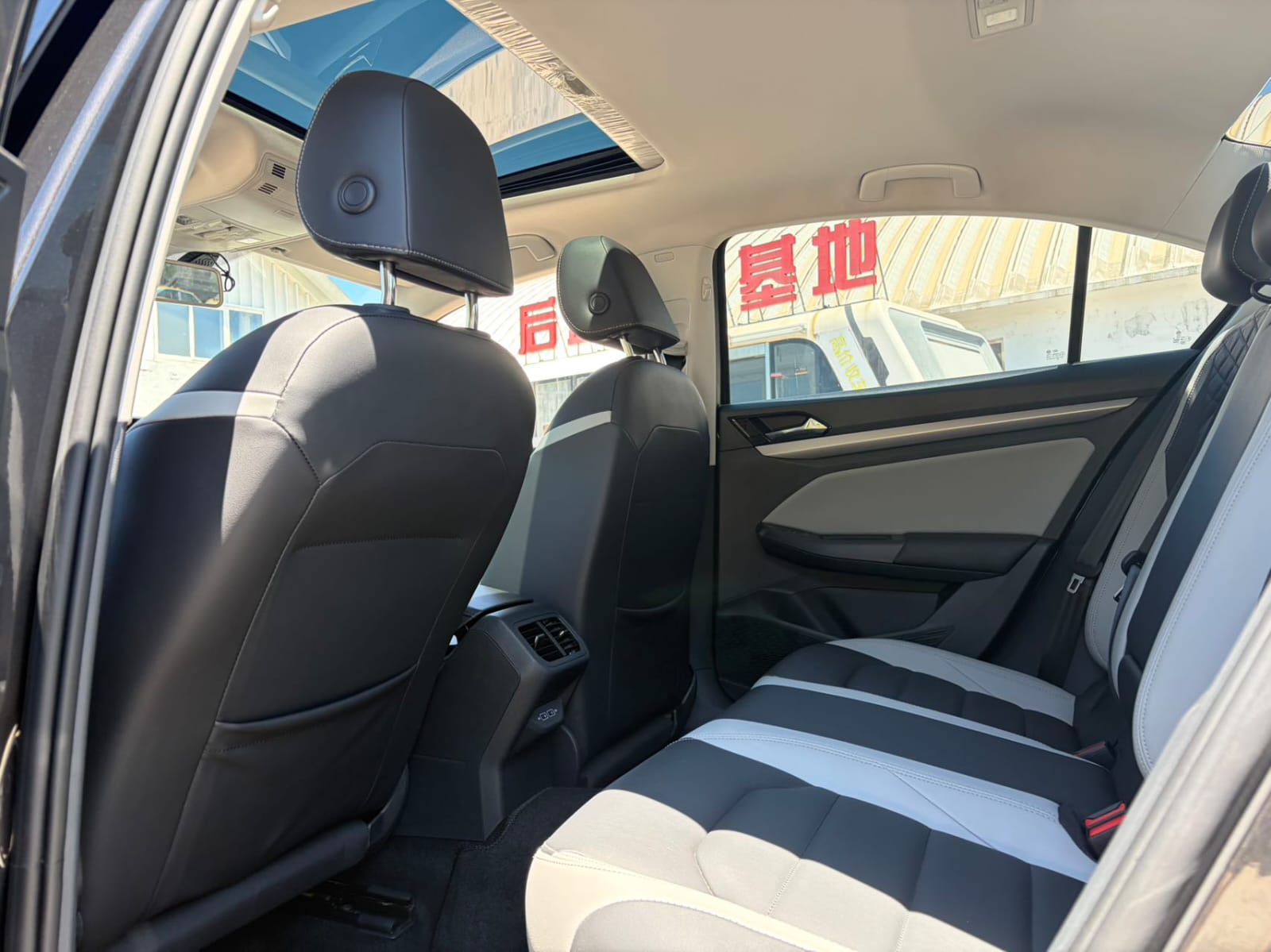 Volkswagen Bora 280TSI DSG Honor Line