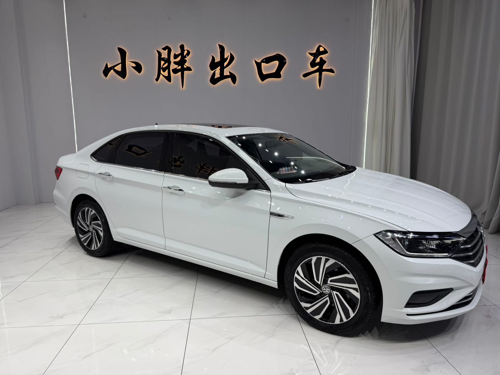 Volkswagen Sagitar 280TSI DSG Overpass Edition
