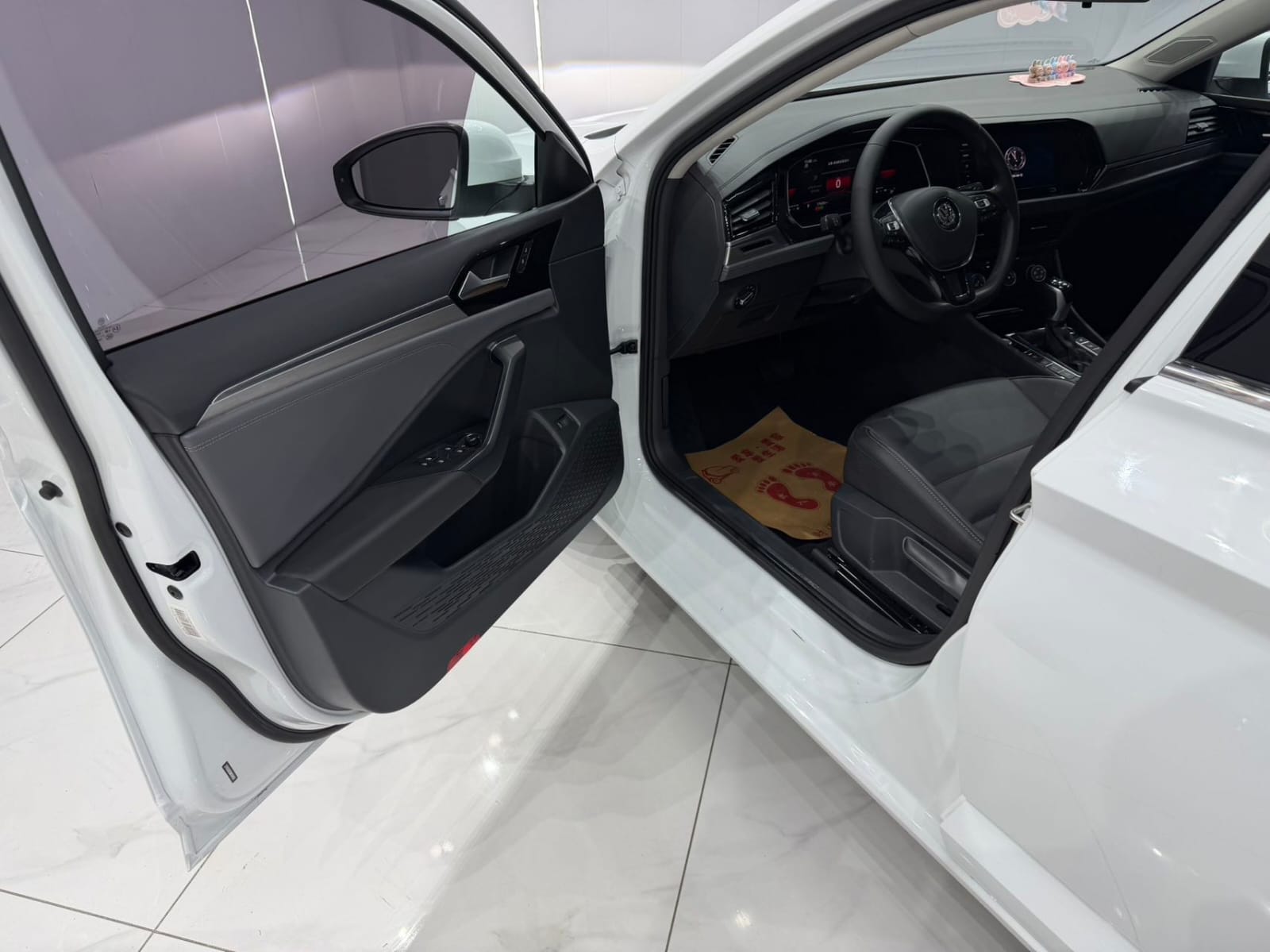 Volkswagen Sagitar 280TSI DSG Overpass Edition