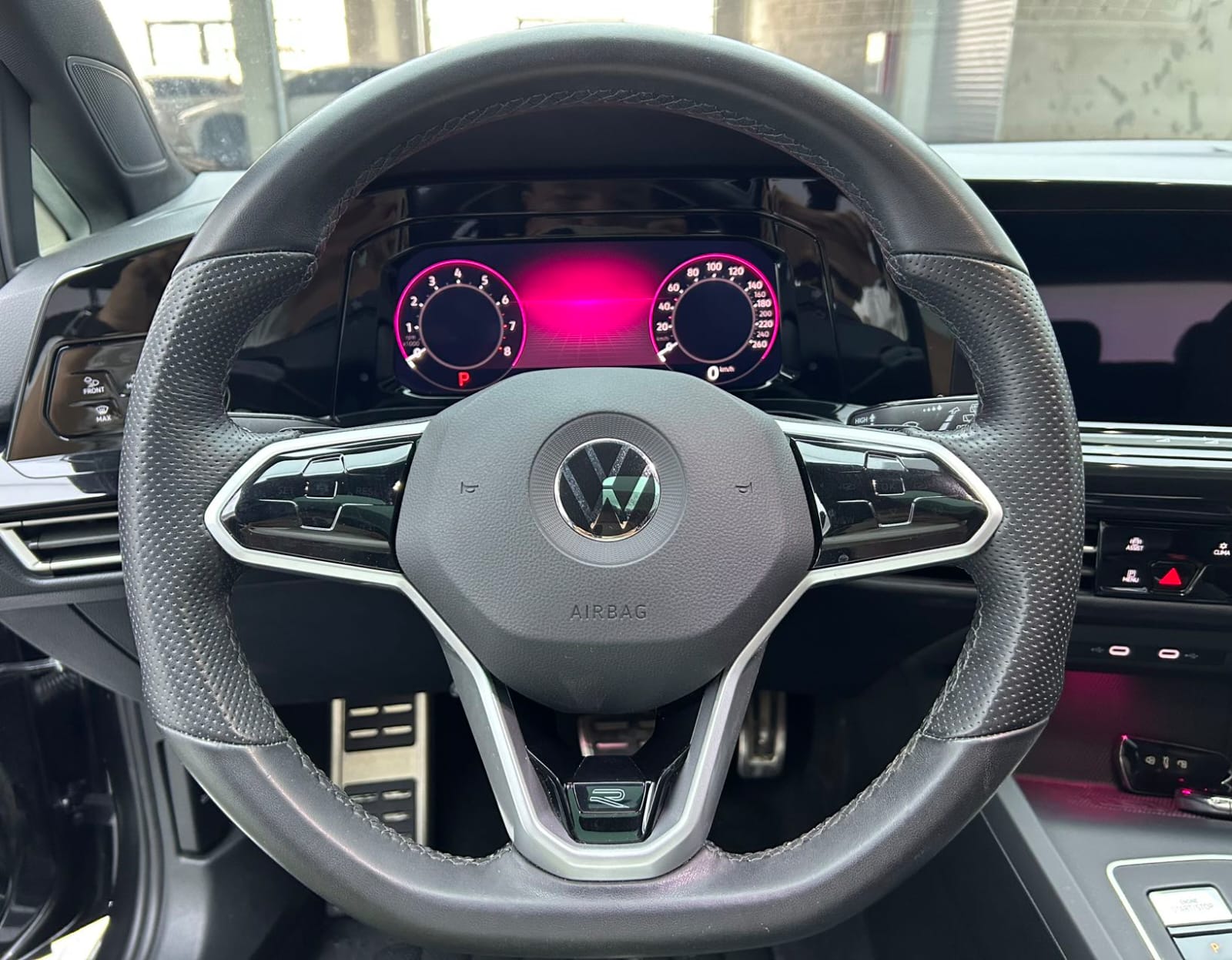 Volkswagen Golf 8 R-Line 1.4TSI 280TSI