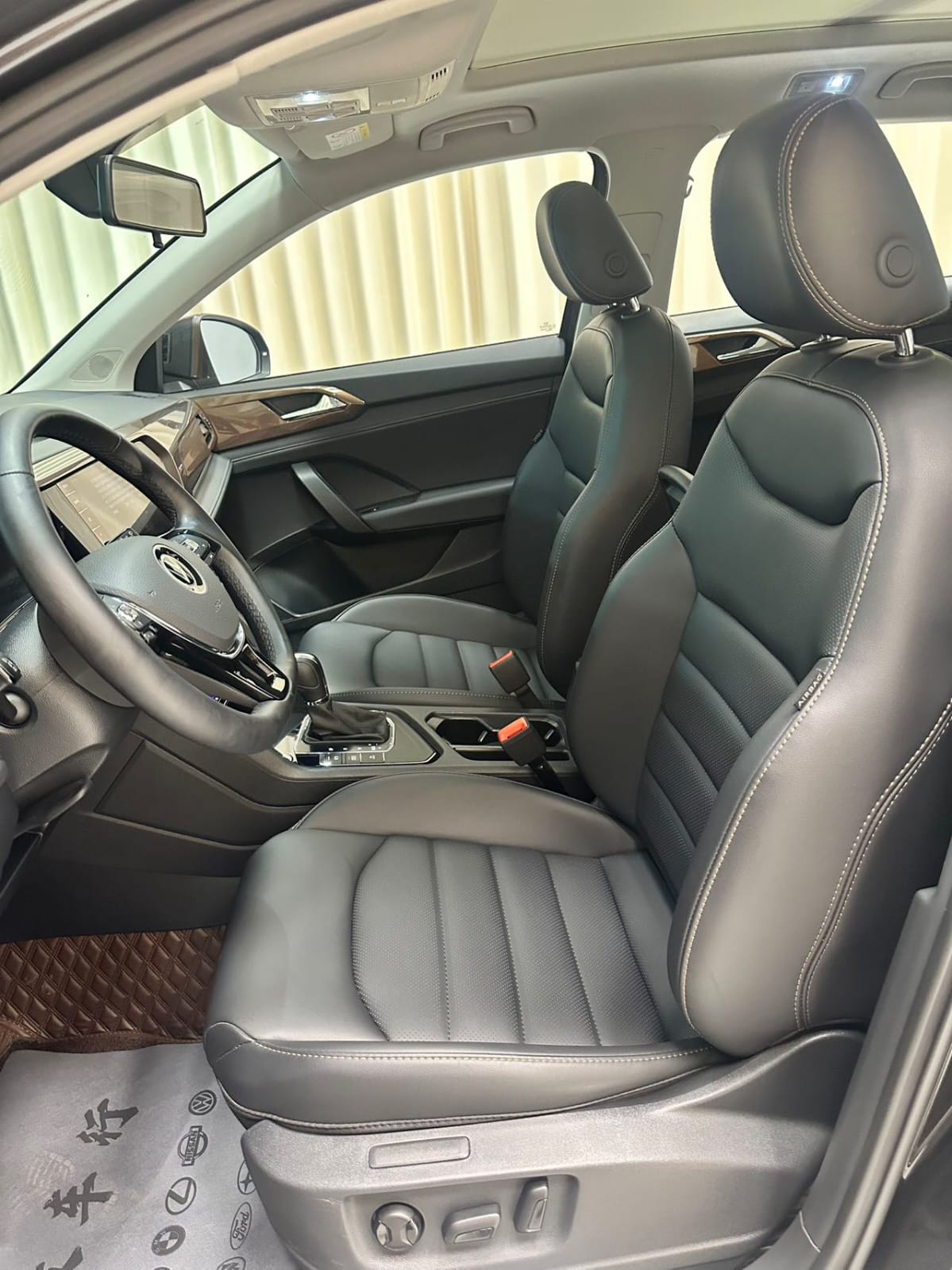 Volkswagen Tharu 280TSI Deluxe Edition