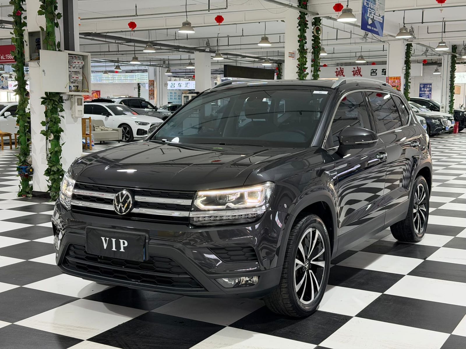 Volkswagen Tharu 280TSI Deluxe Edition