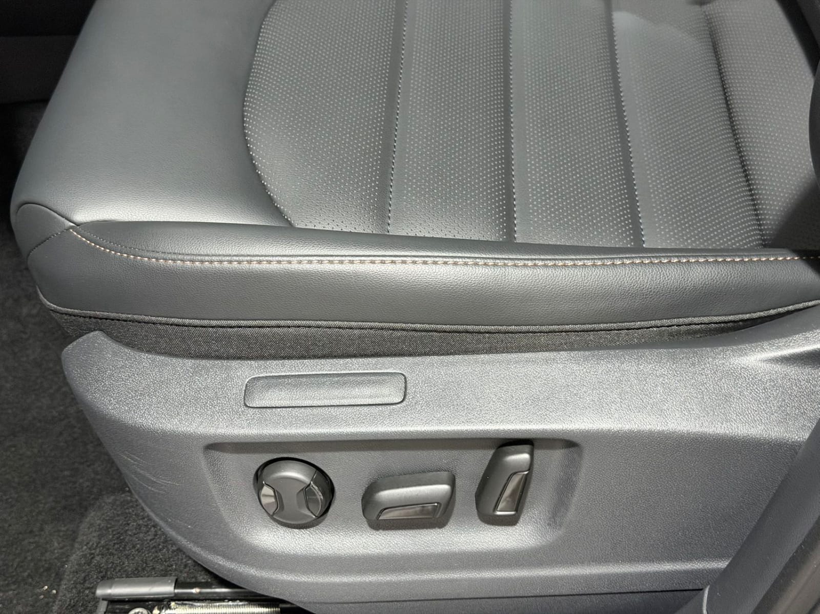 Volkswagen Tharu 280TSI Deluxe Edition