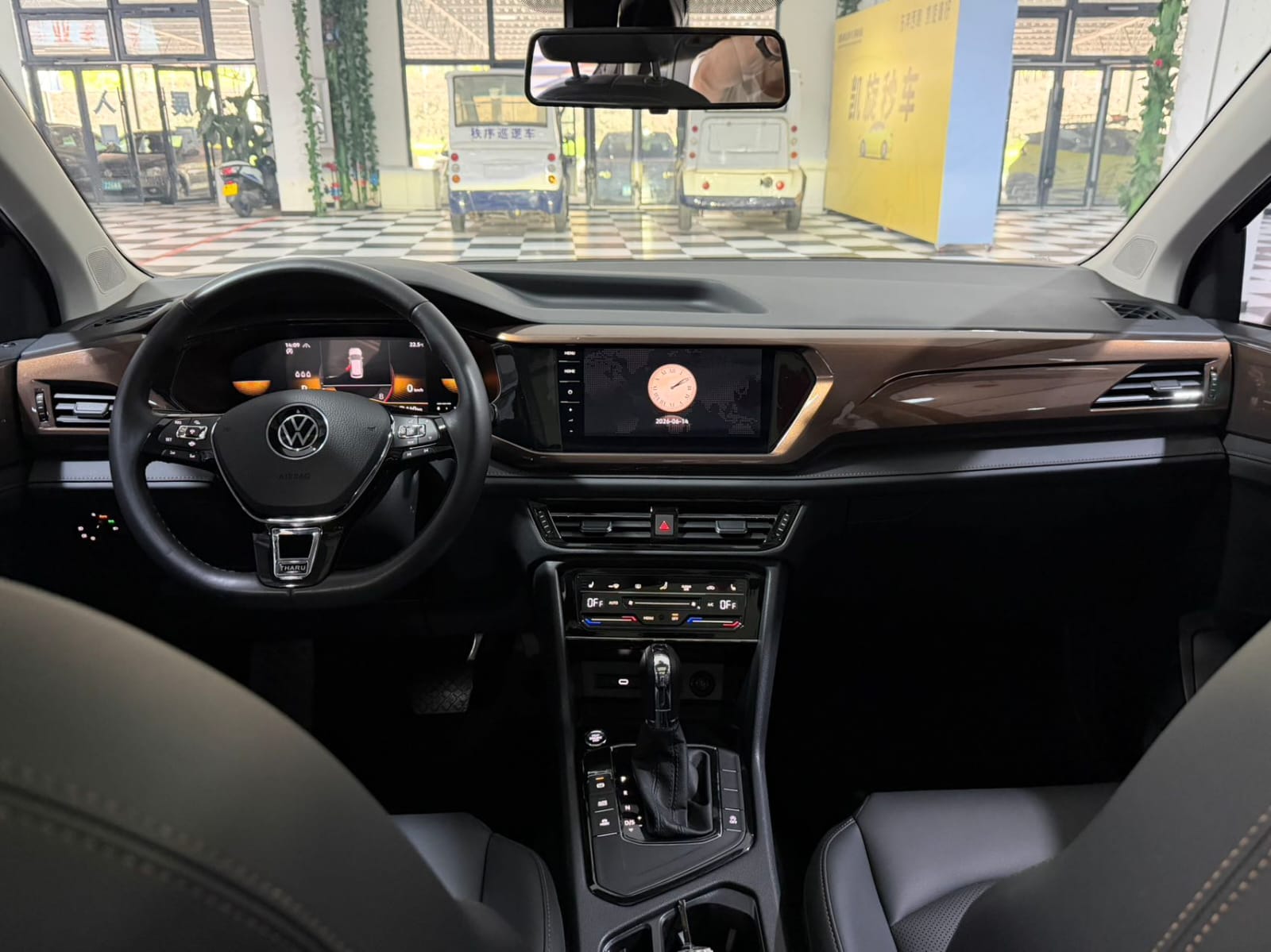 Volkswagen Tharu 280TSI Deluxe Edition