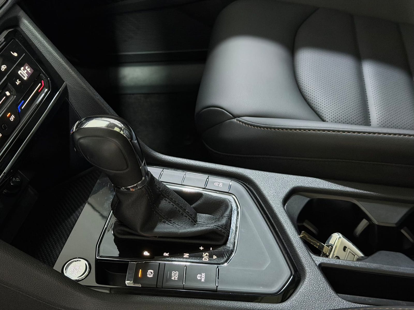 Volkswagen Tharu 280TSI Deluxe Edition