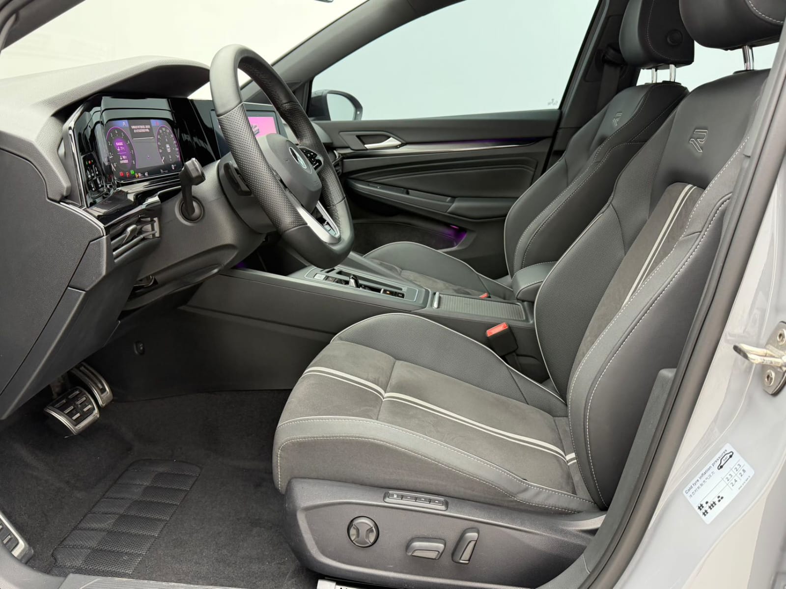 Volkswagen Golf 280TSI DSG R-Line