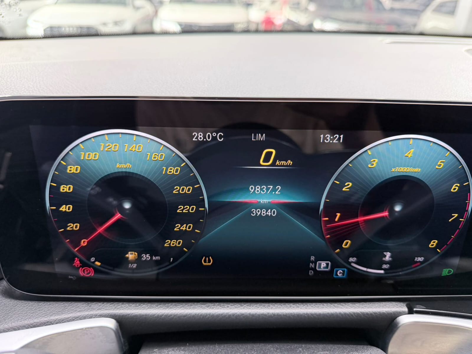 Mercedes-Benz GLB180