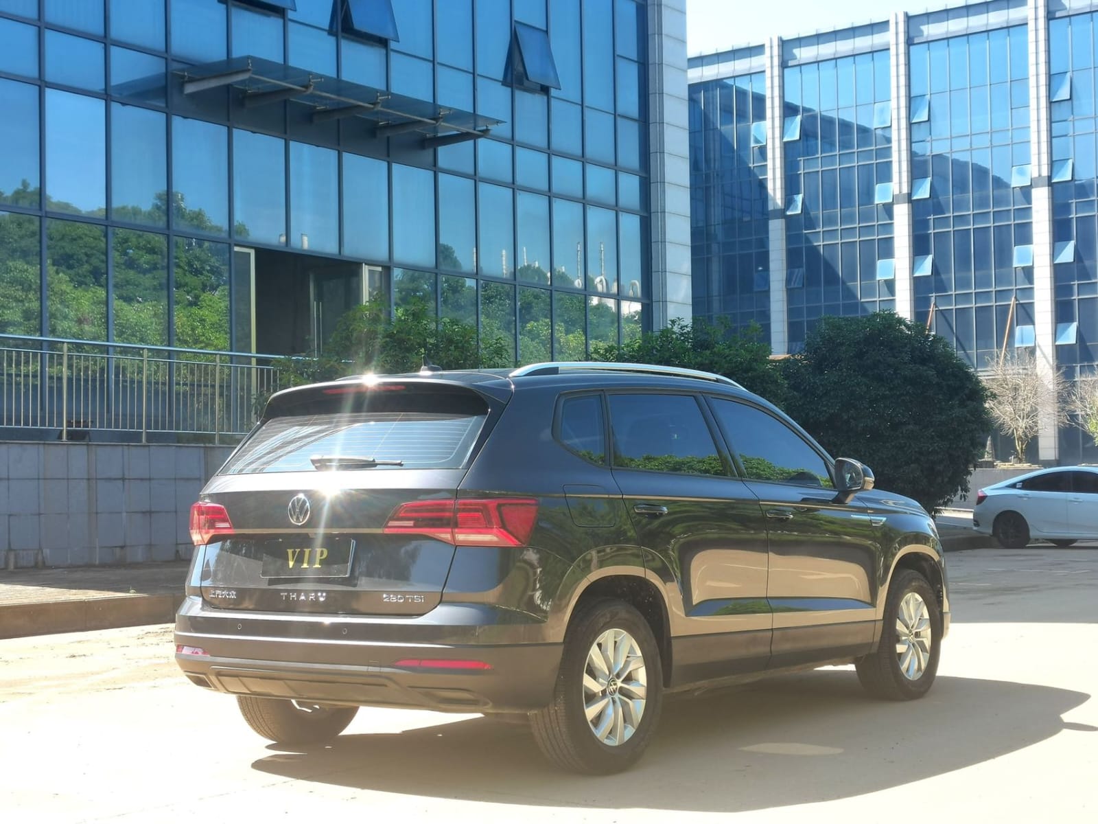 Volkswagen Tharu 280TSI