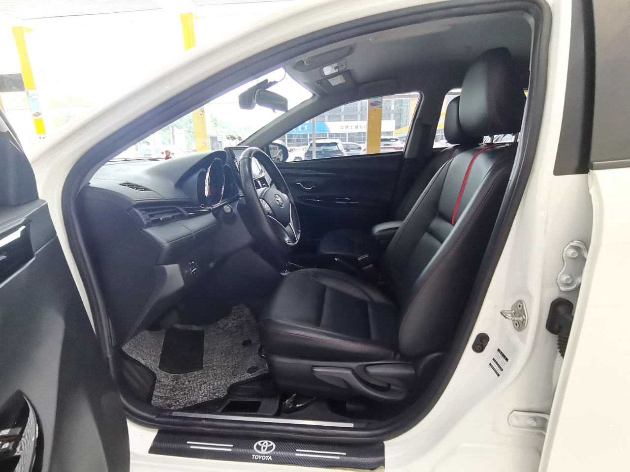 Toyota Yaris L Glamour X 1.5L CVT Deluxe PLUS Edition