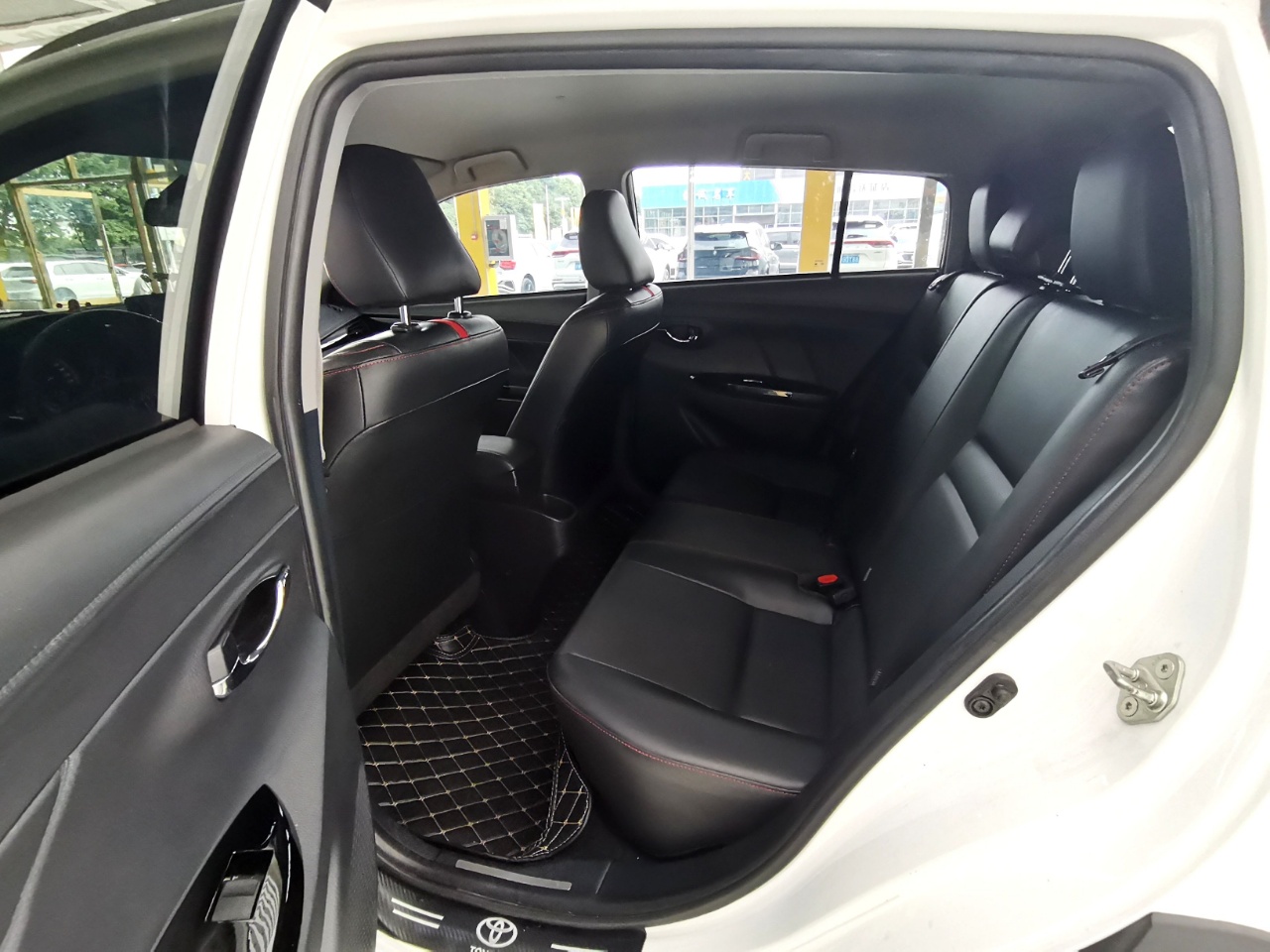 Toyota Yaris L Glamour X 1.5L CVT Deluxe PLUS Edition