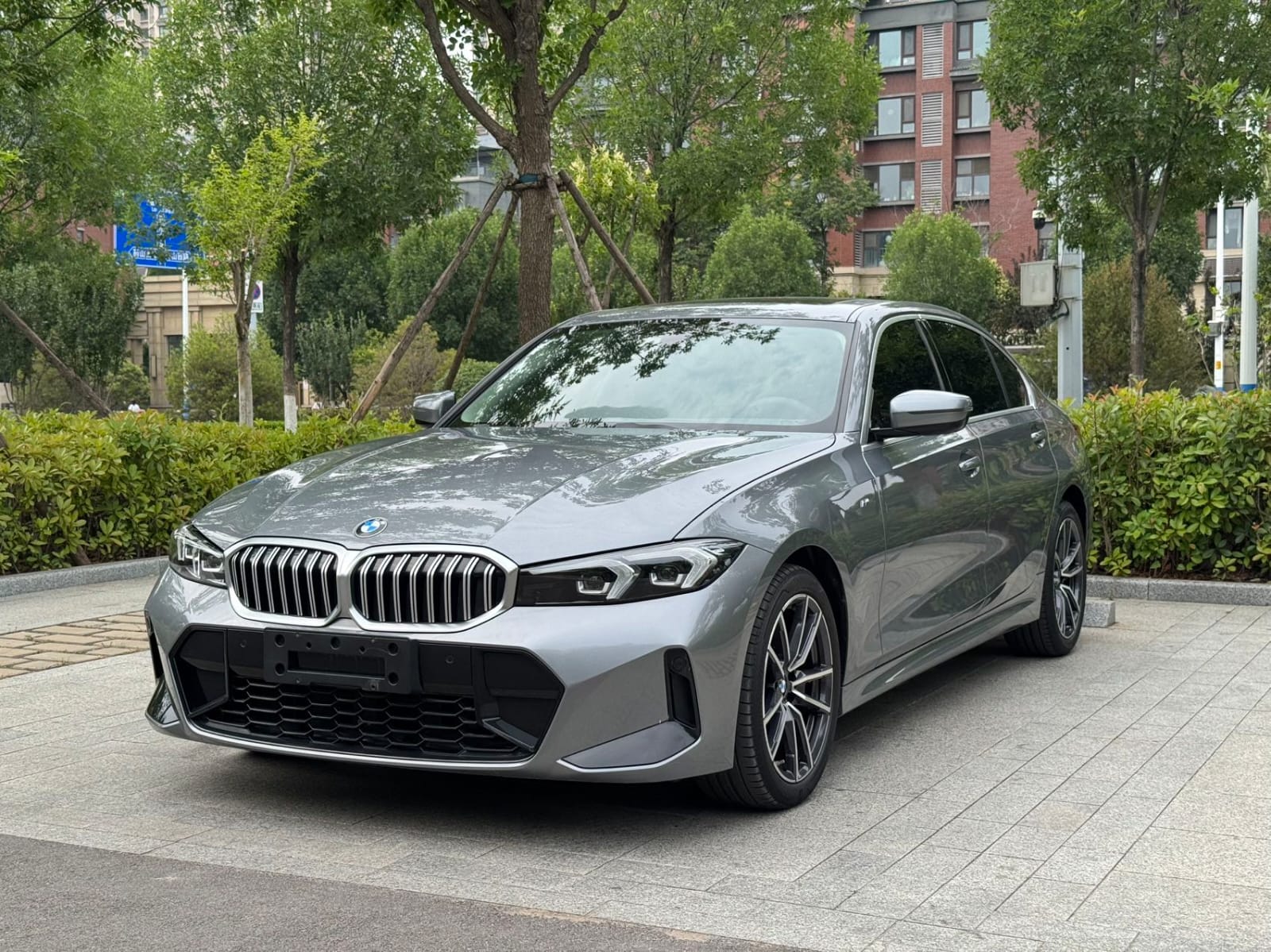 BMW 3 Series 320Li M Sport Suite