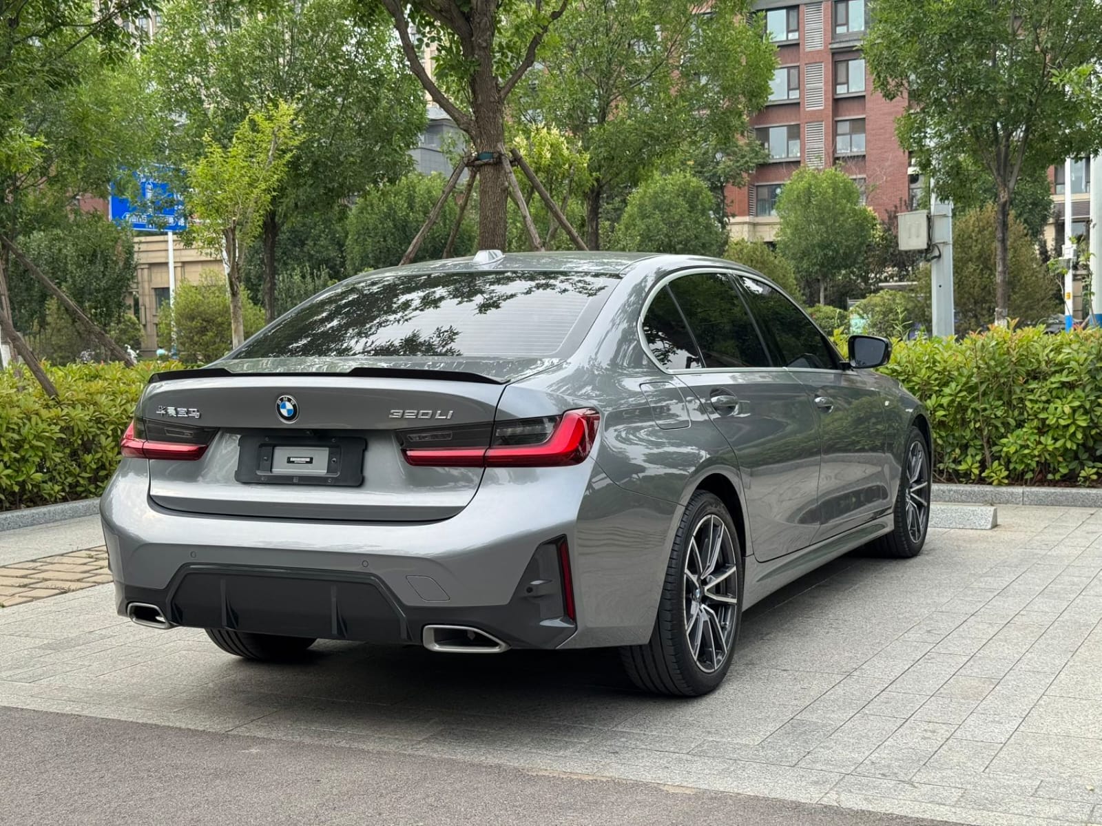 BMW 3 Series 320Li M Sport Suite